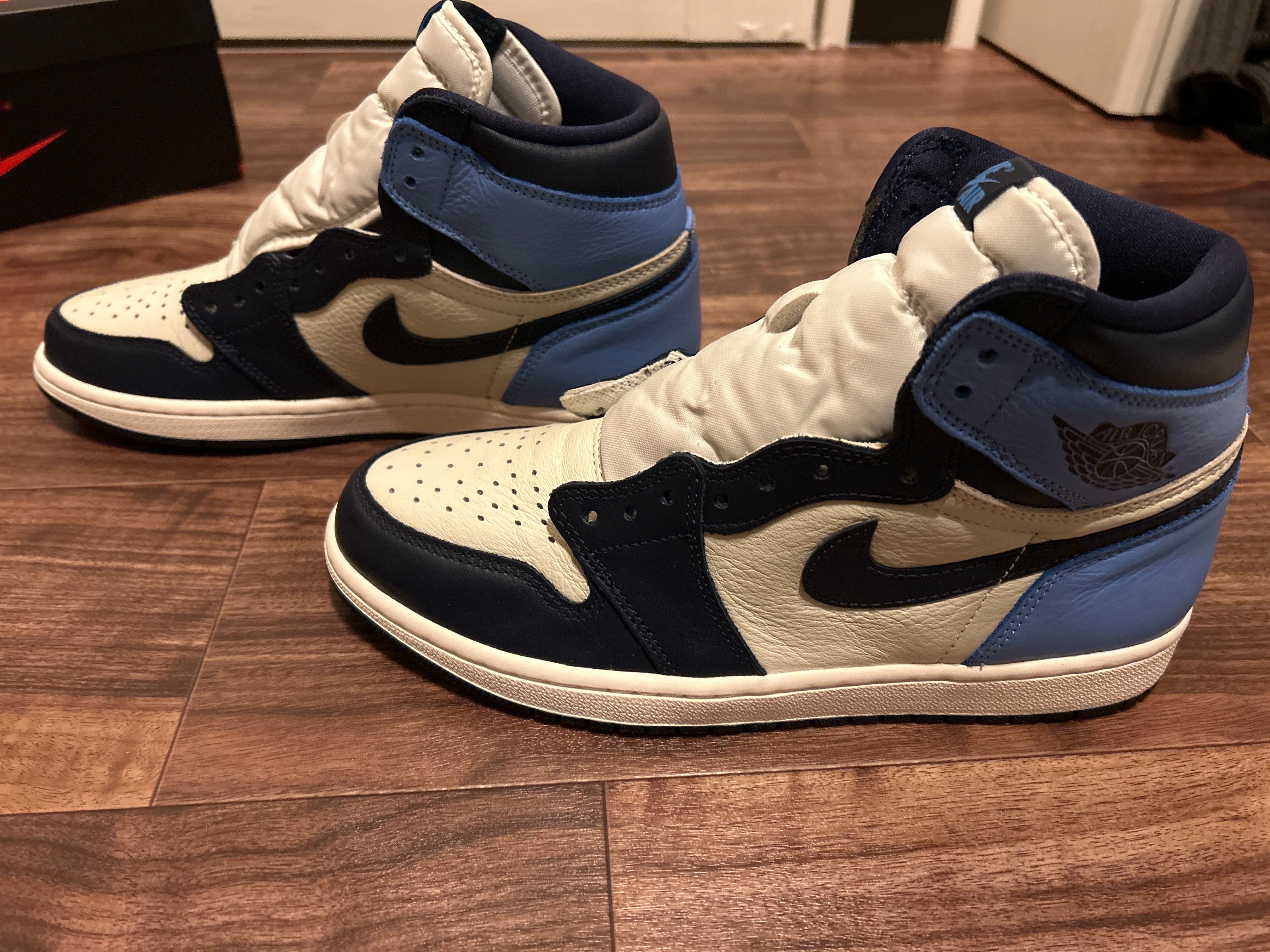 Nike Air Jordan 1 Retro High OG "Obsidian/University Blue"