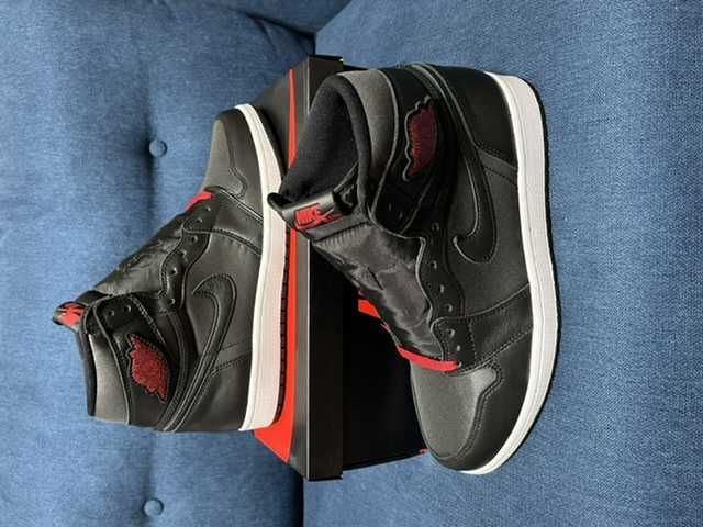 Nike Air Jordan 1 Retro High OG "Black/Metallic Silver/Gym Red"  