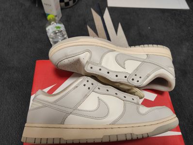 Nike Women's Dunk Low "Light Bone"