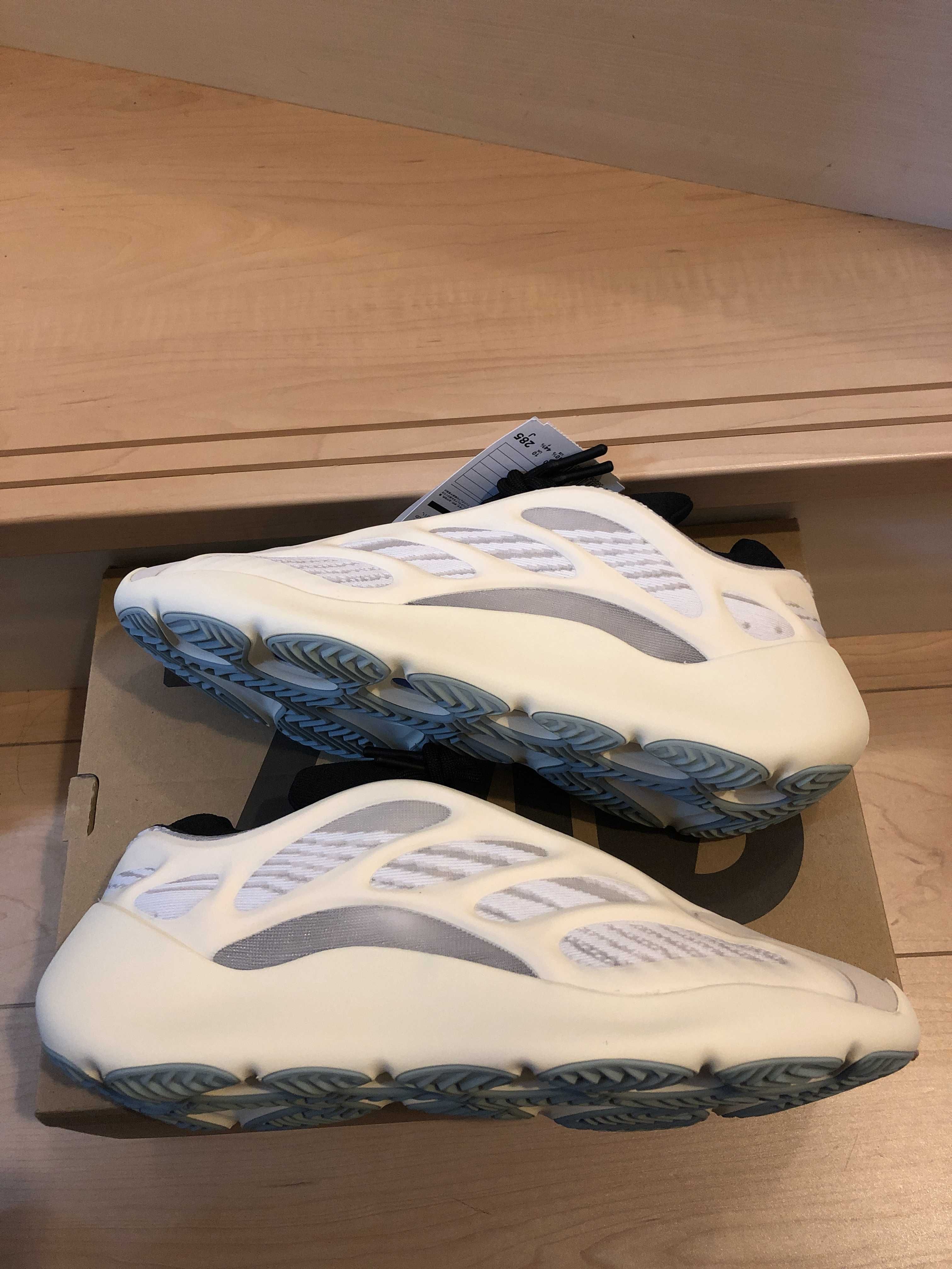 adidas YEEZY 700V3 "Azael"