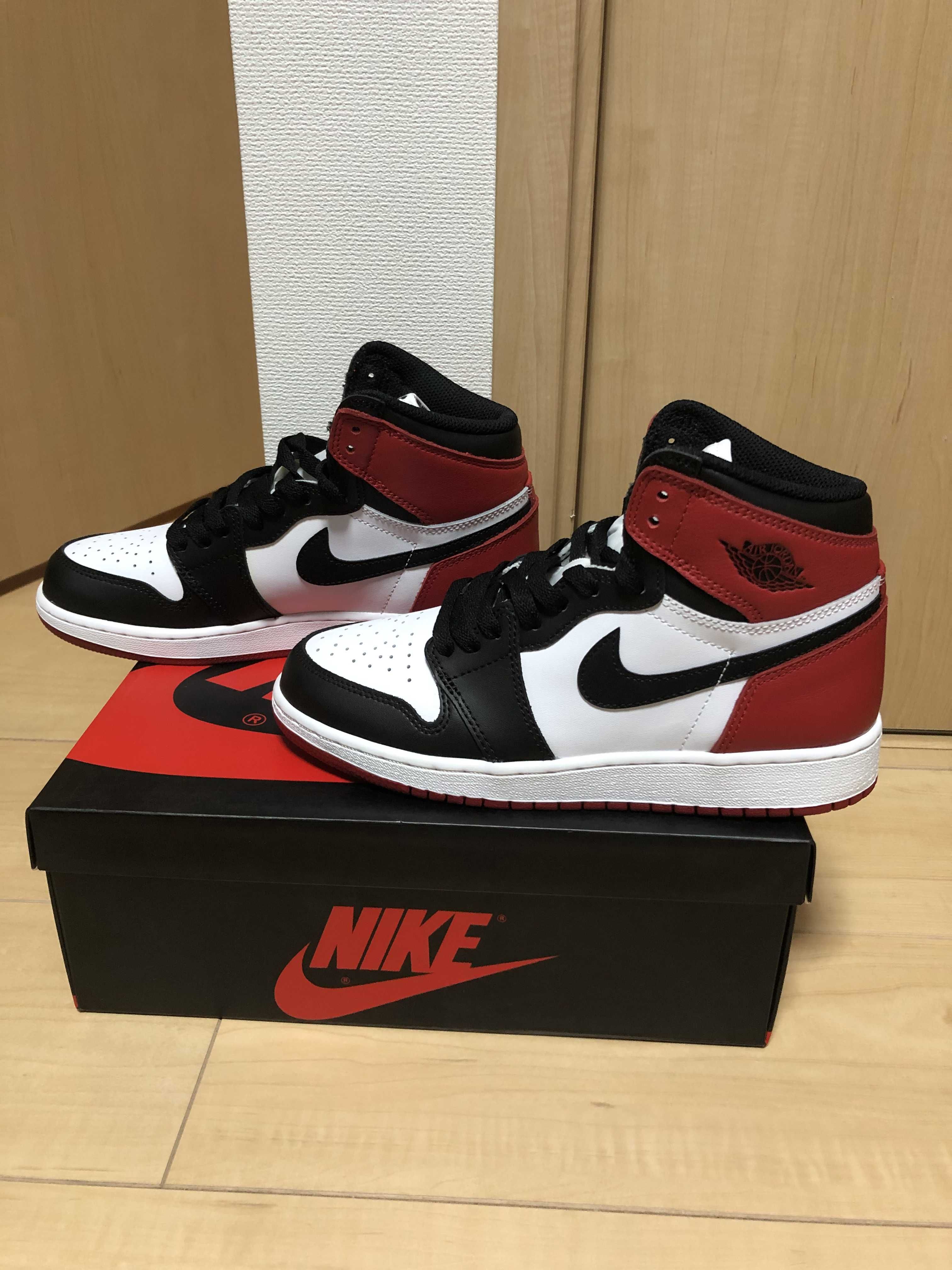 Nike GS Air Jordan 1 Retro High "Black Toe" (2016)