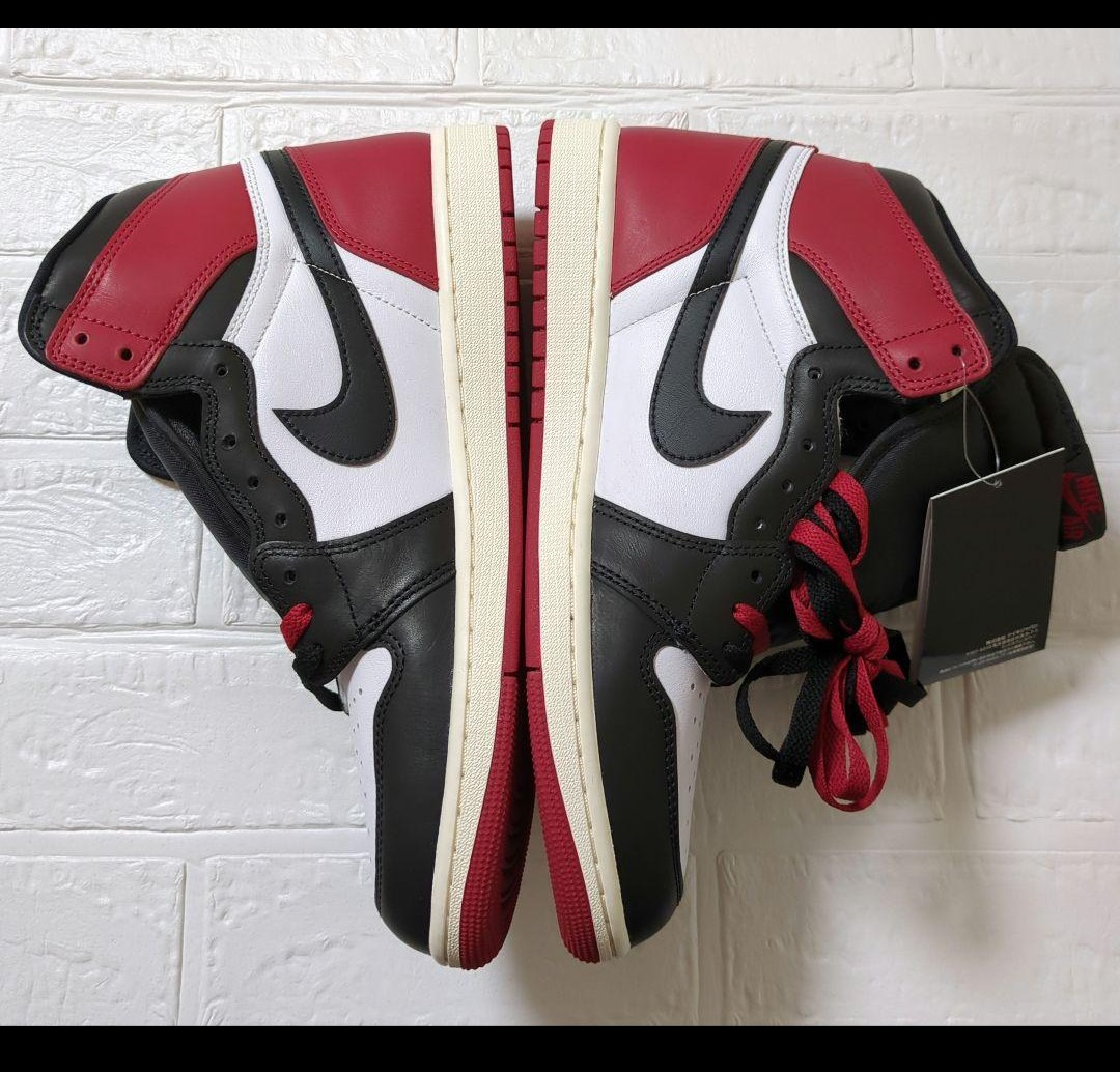 Nike Air Jordan 1 Retro High OG "Black Toe Reimagined"