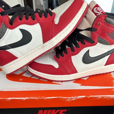 Nike Air Jordan 1 High OG "Lost & Found/Chicago"