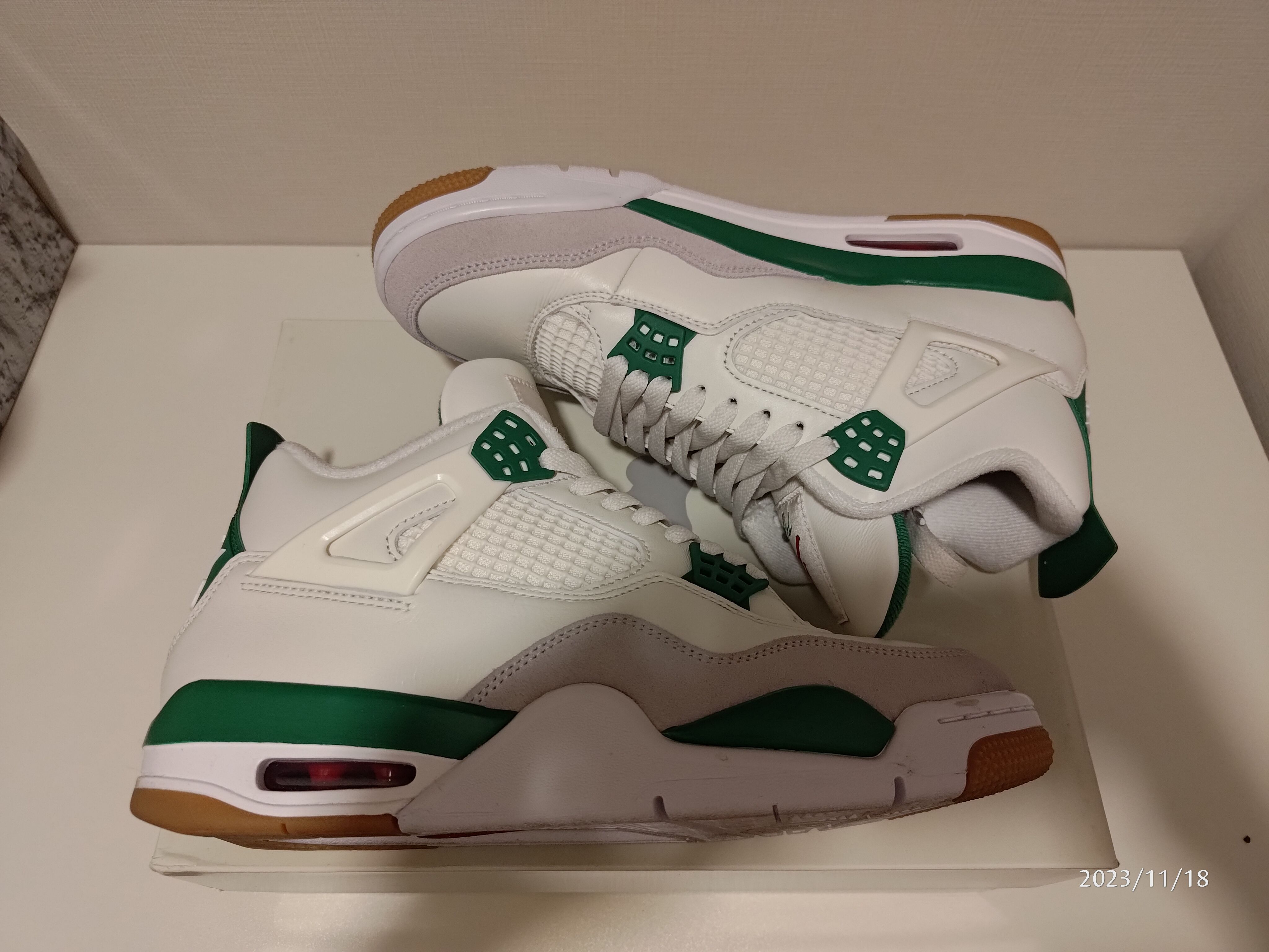 Nike SB × Air Jordan 4 Retro SP "Pine Green"