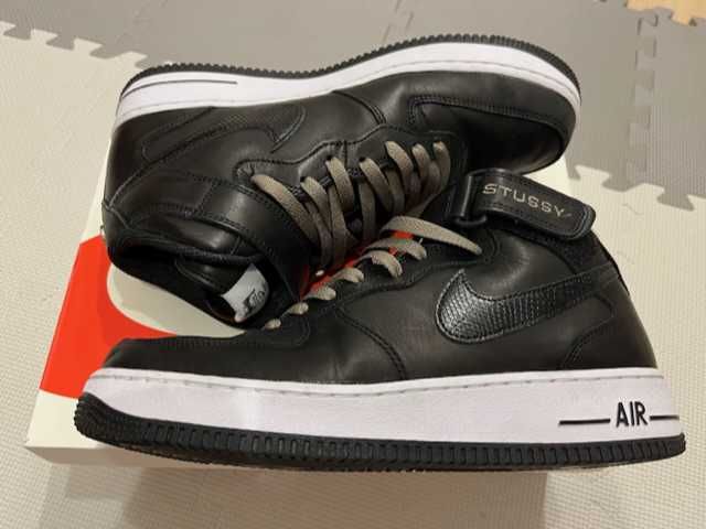 Stussy × Nike Air Force 1 Mid "Black/Black"