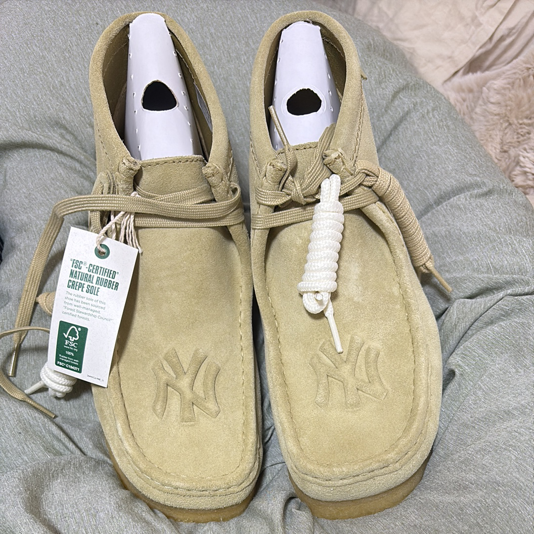 KITH × New York Yankees × Clarks Wallabee Hi "Maple"