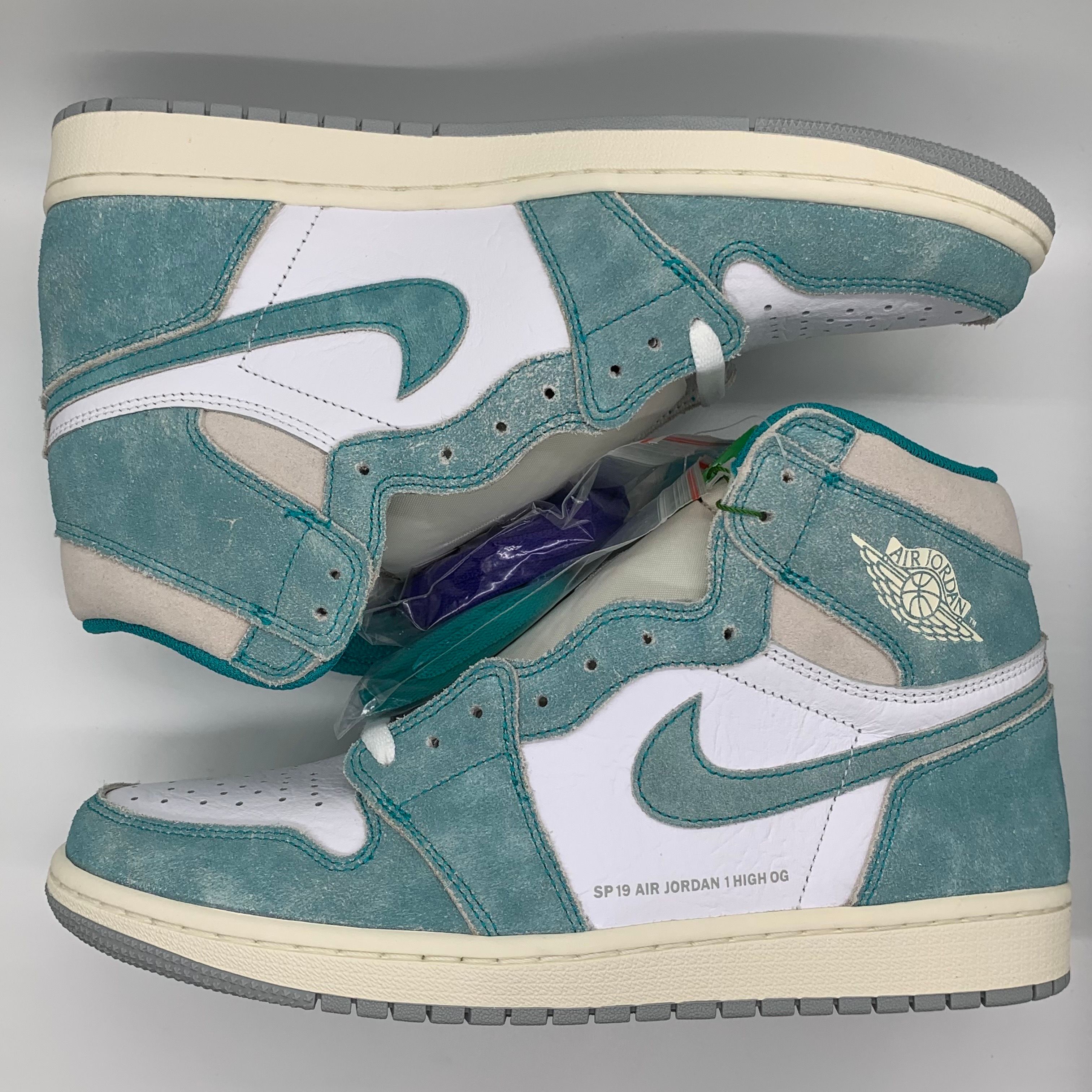 Nike Air Jordan 1 Retro High OG "Turbo Green"