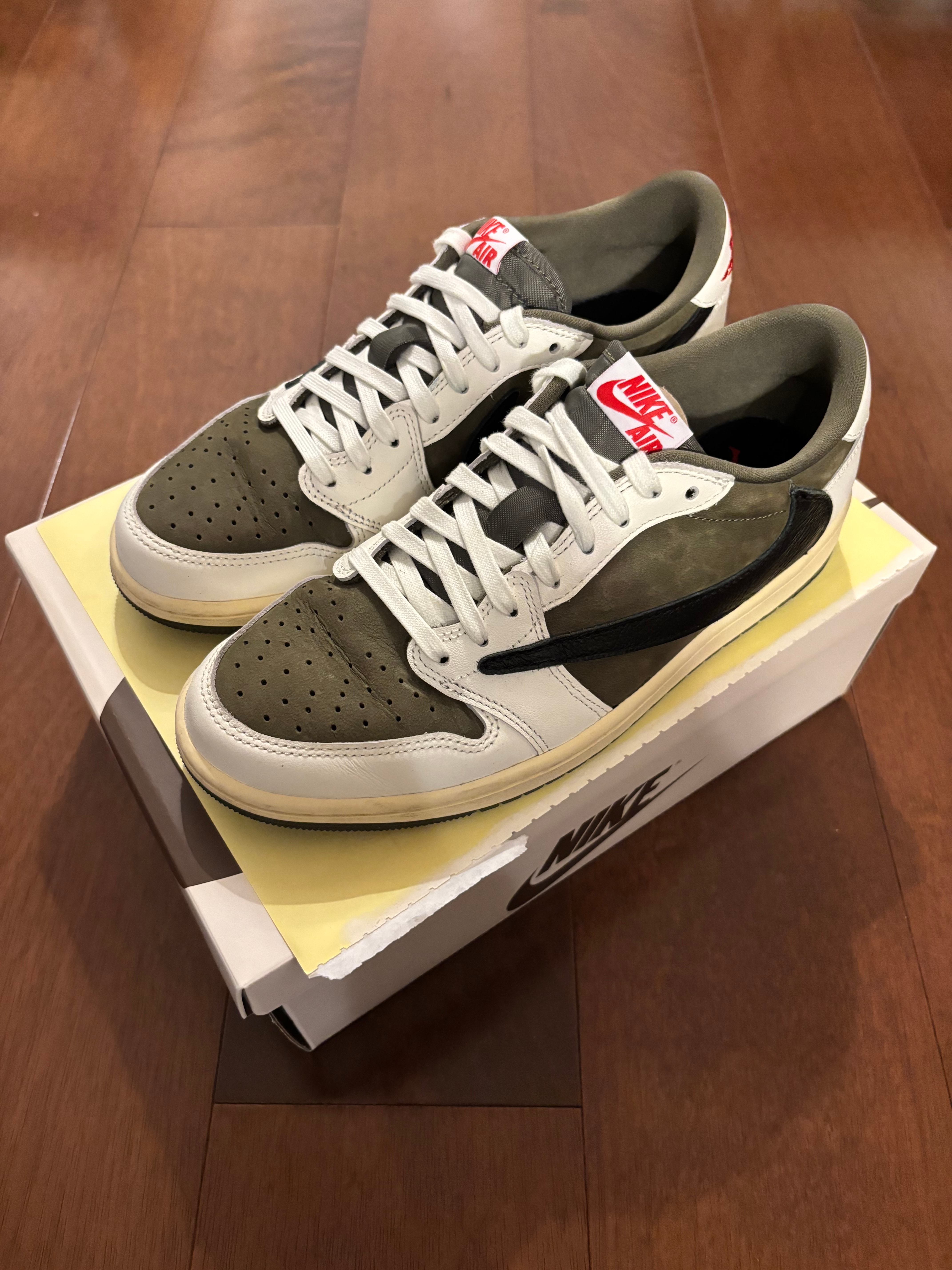 Travis Scott × Nike Air Jordan 1 Low OG SP "Reverse Olive"