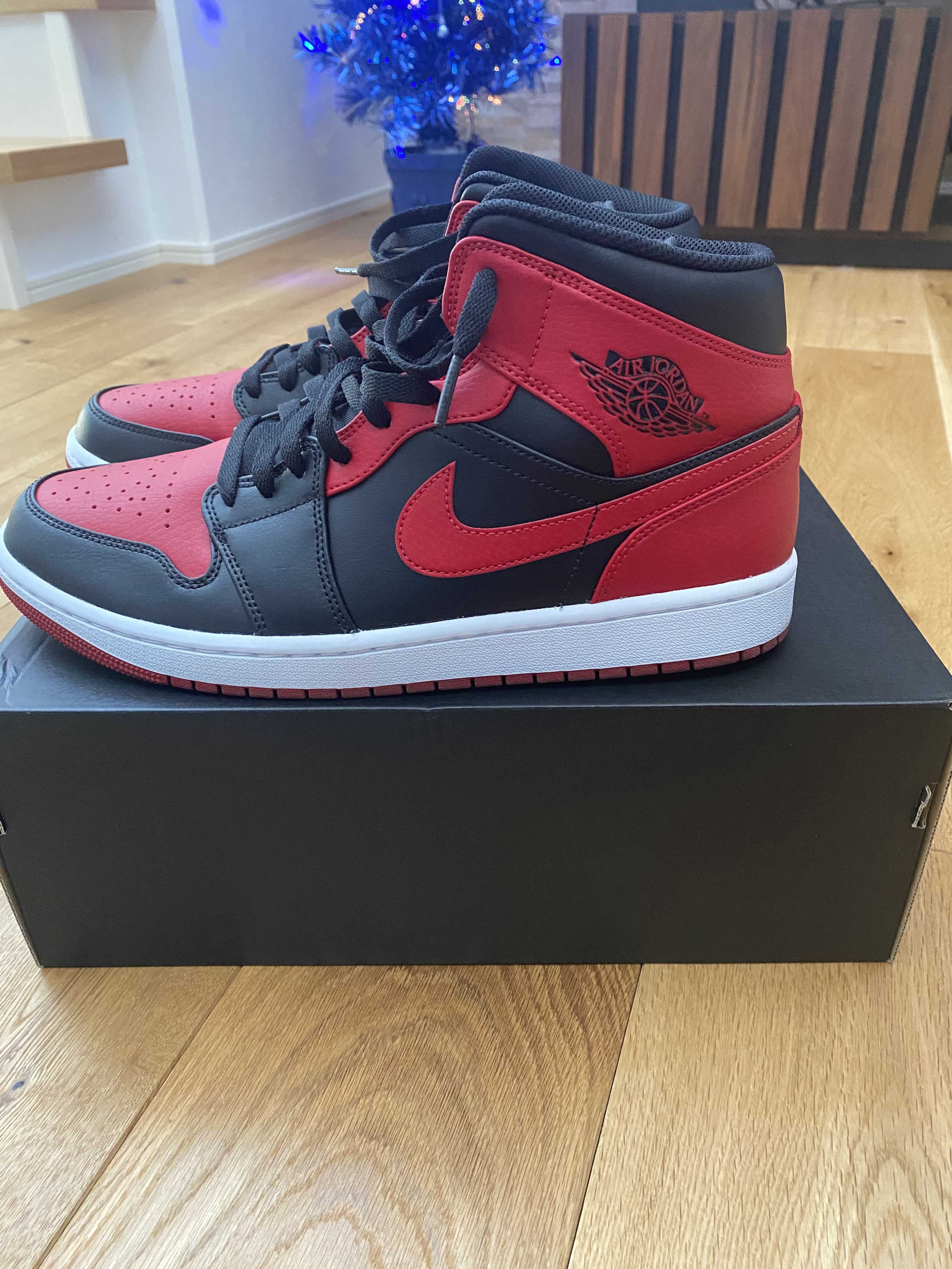 Nike Air Jordan 1 Mid "Bred"