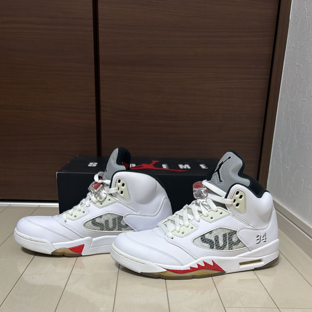 Supreme × Nike Air Jordan 5 Retro "White"