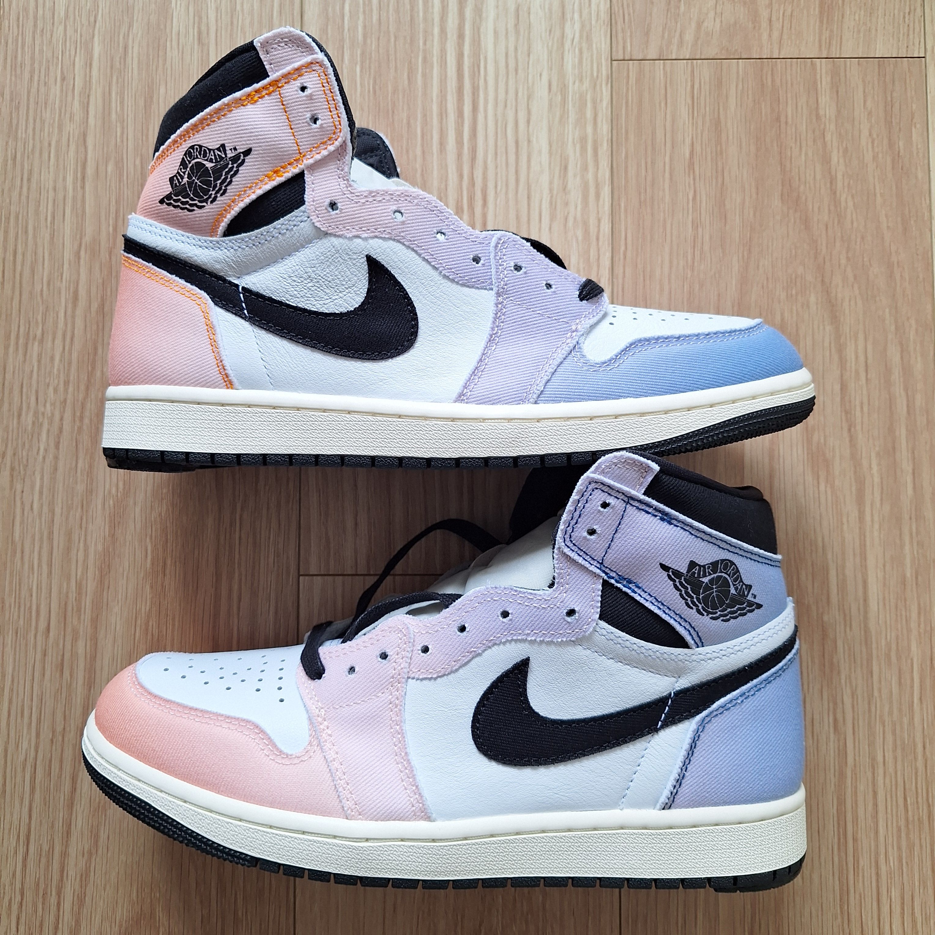 Nike  Air Jordan 1 High OG "Multi Color"