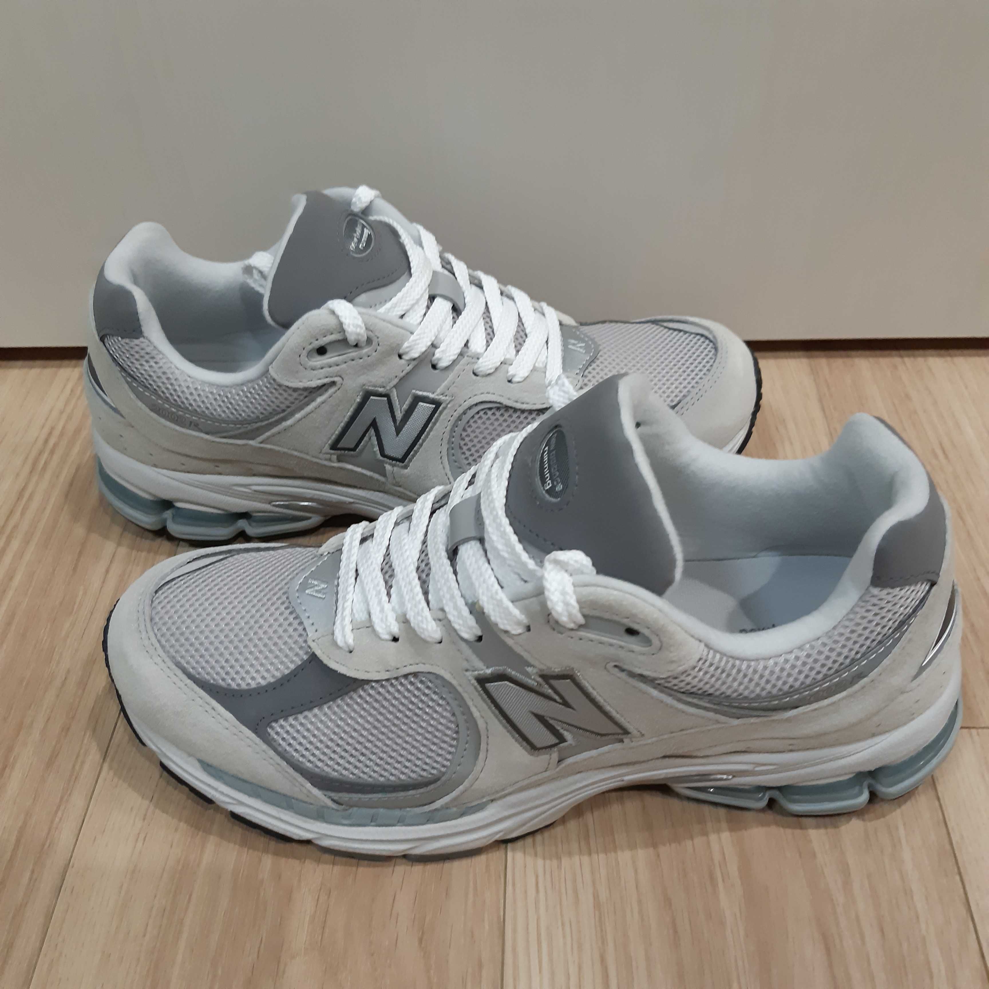 New Balance 2002R "Gray"