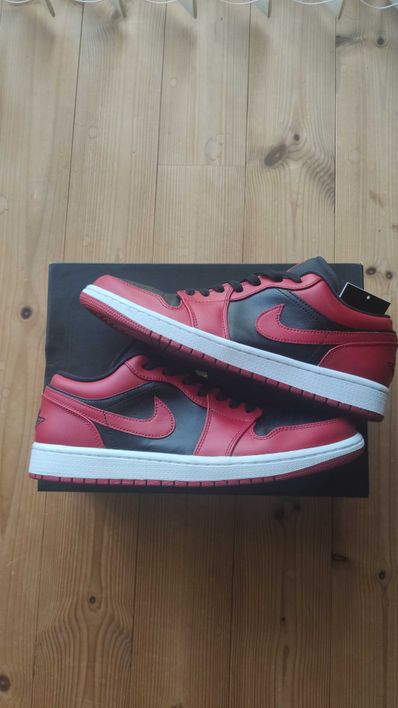 Nike Air Jordan 1 Low "Varsity Red"