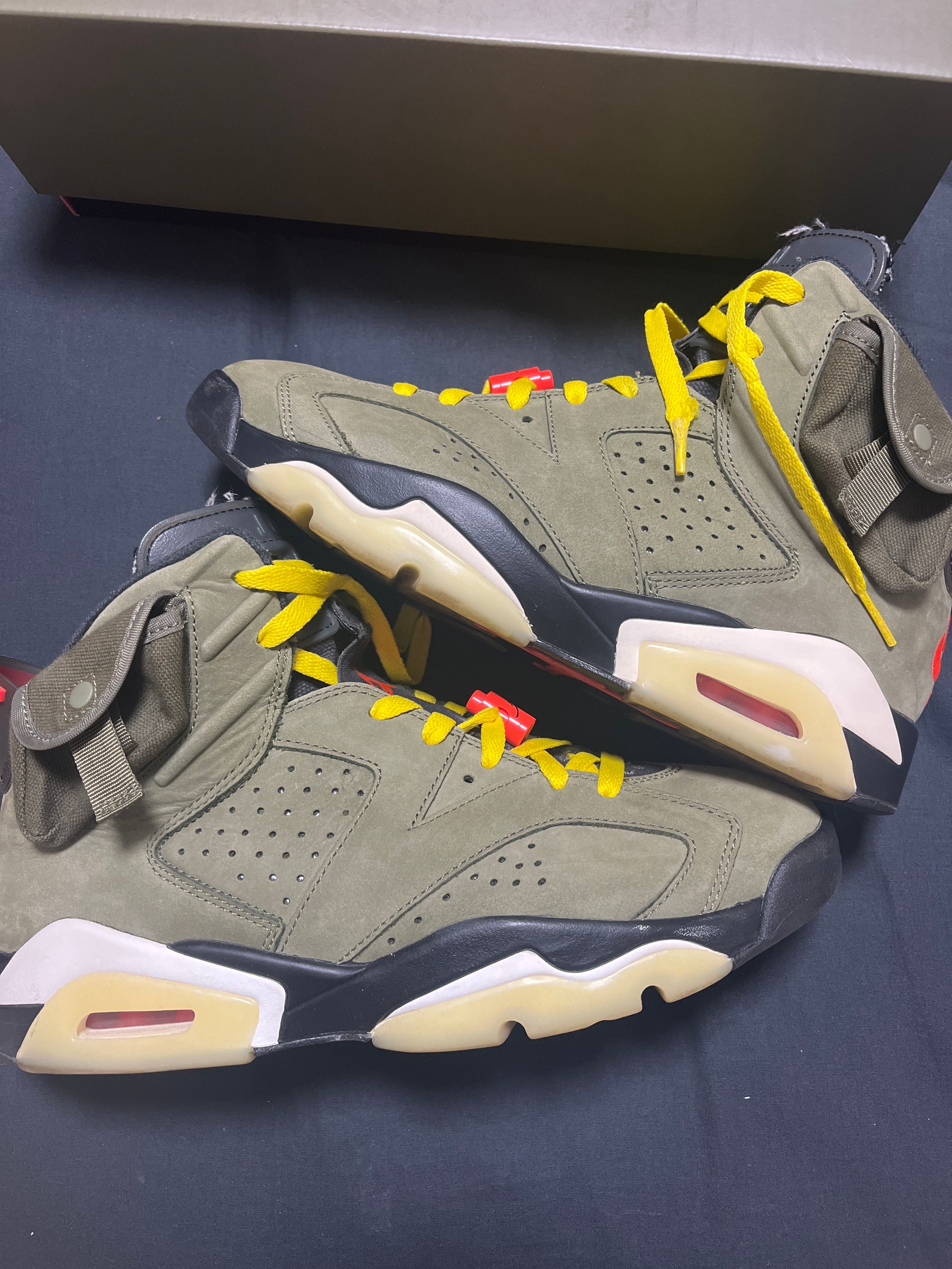Travis Scott × Nike Air Jordan 6 Retro "Medium Olive"