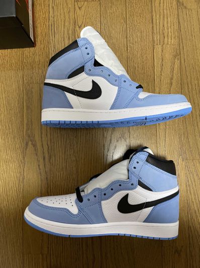 Nike Air Jordan 1 High OG "University Blue"