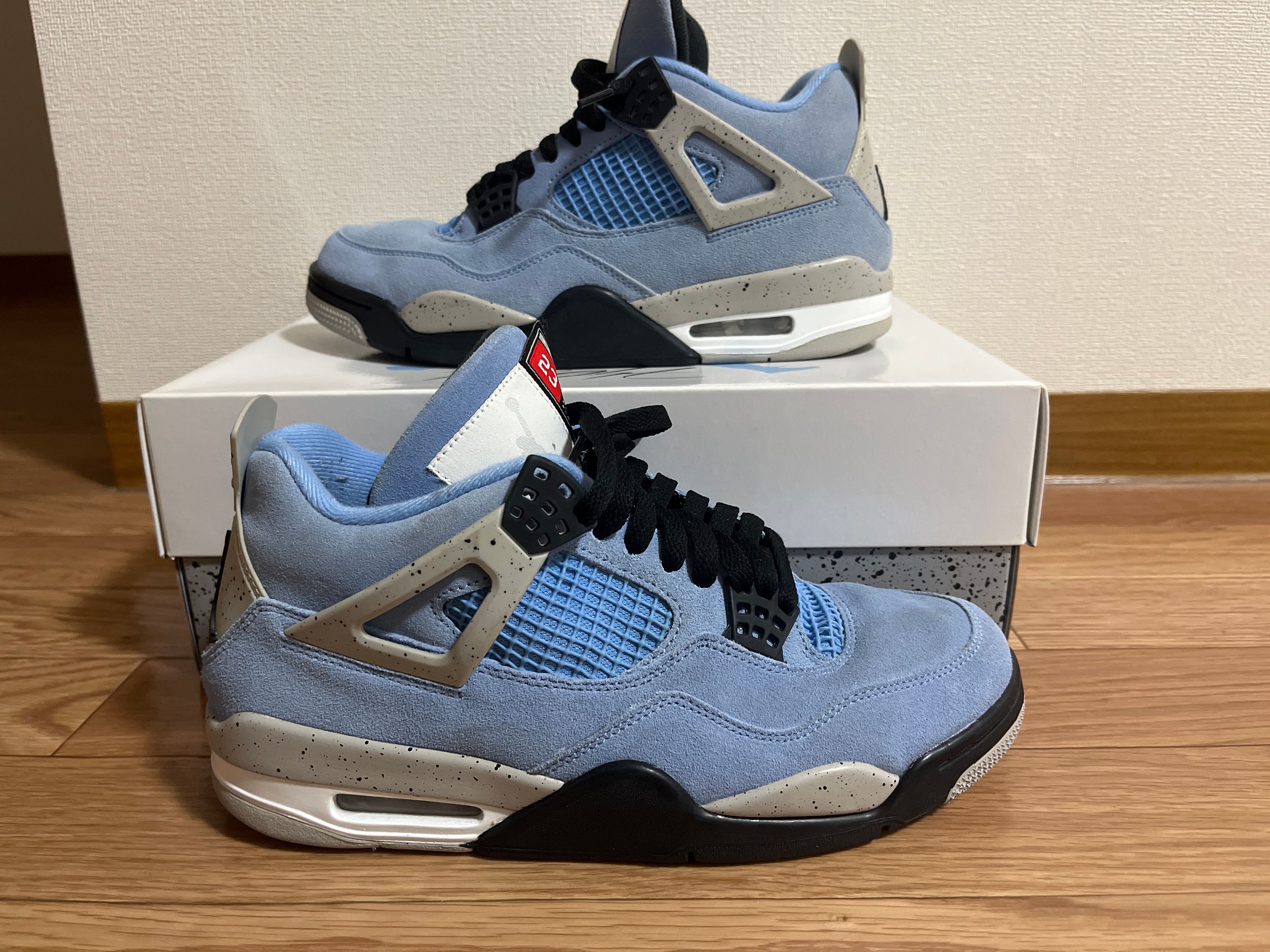 Nike Air Jordan 4 "University Blue"