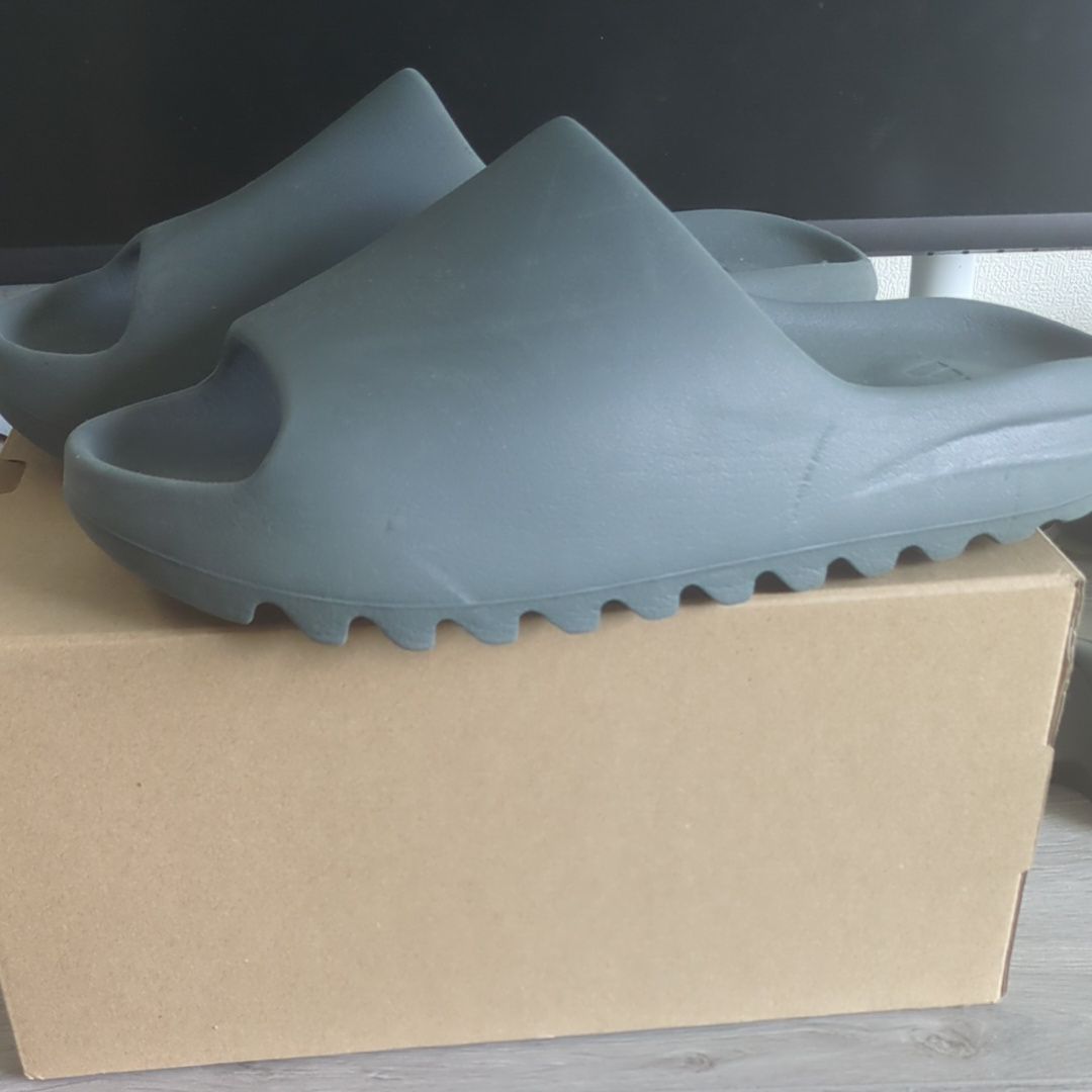 adidas YEEZY Slide "Slate Marine"