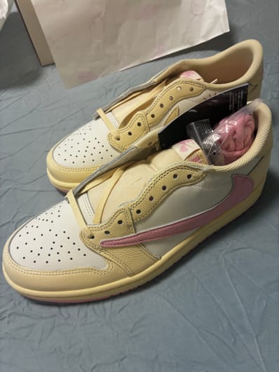 Travis Scott × Nike Air Jordan 1 Retro Low OG "Muslin/Shy Pink"