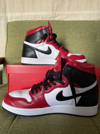 Nike Women's Air Jordan 1 High OG "Satin Red"
