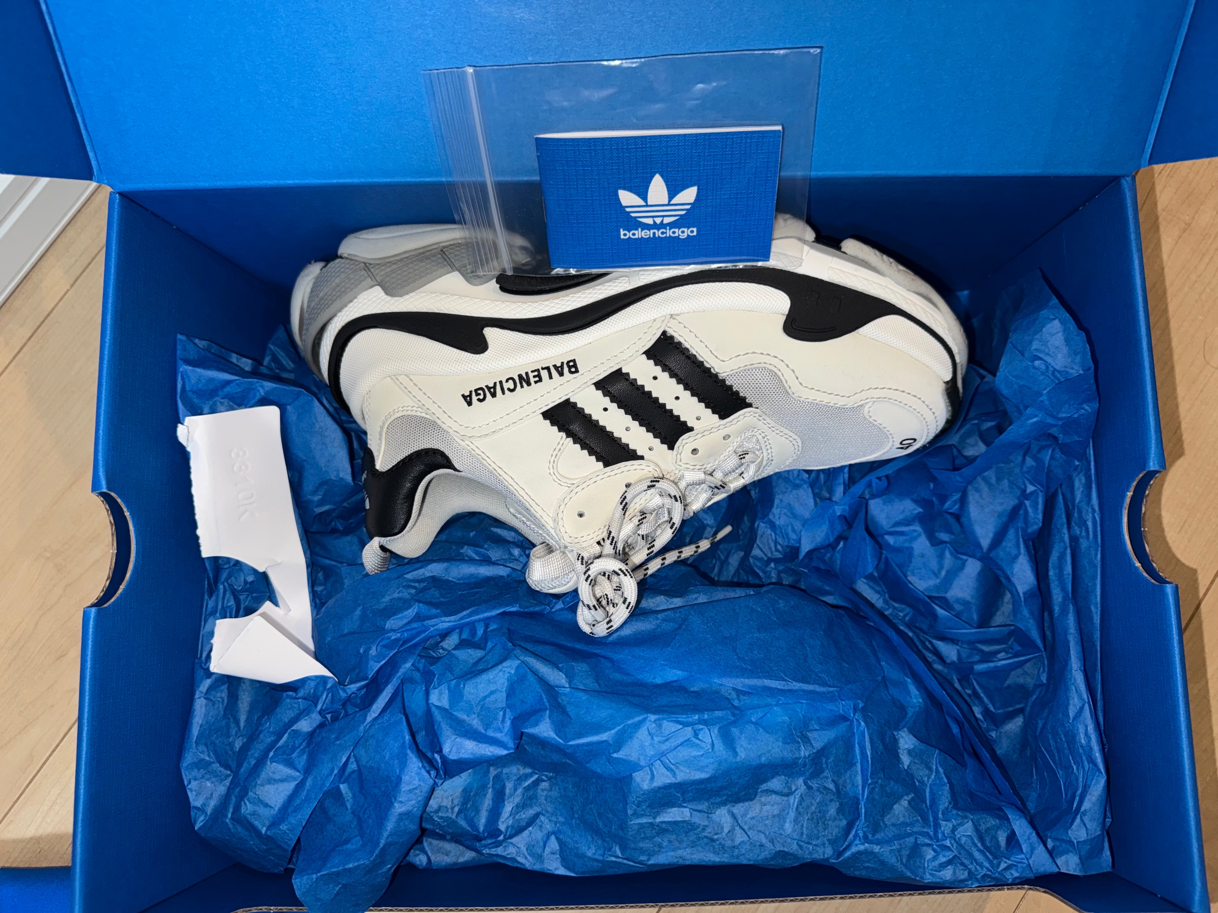 アディダス × バレンシアガ トリプルS "ホワイト"