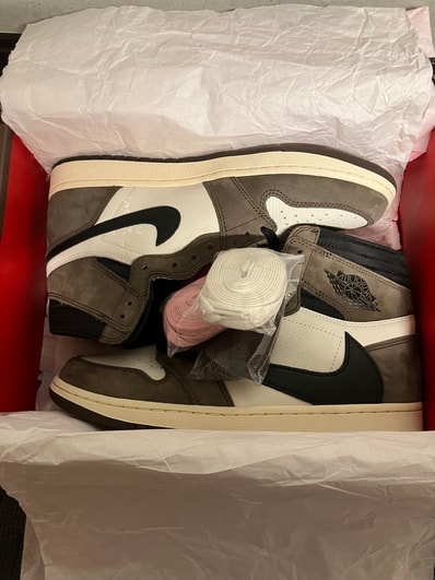 Travis Scott × Nike Air Jordan 1 Retro High OG TS SP "Sail/Dark Mocha"