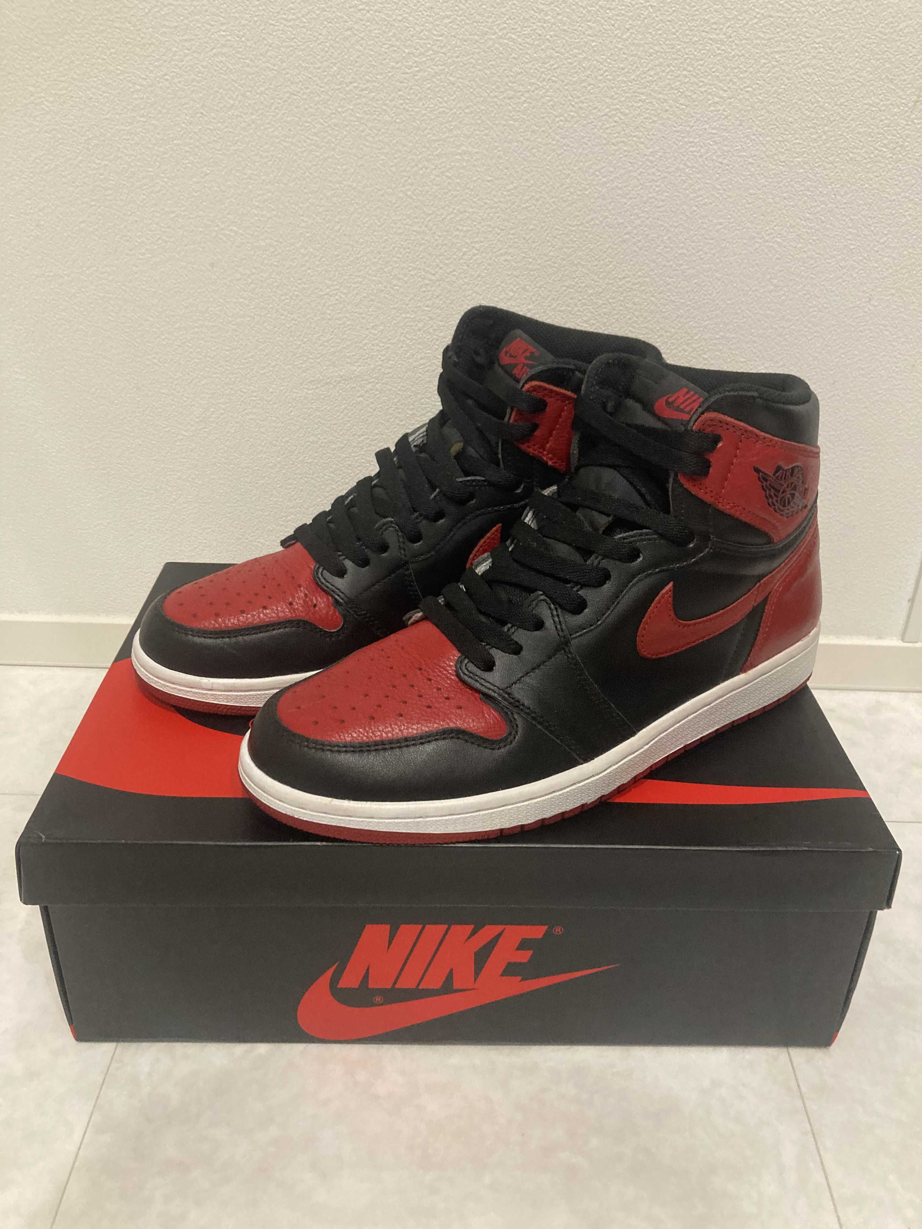 Nike Air Jordan 1 Retro High OG "Bred/Banned" (2016)