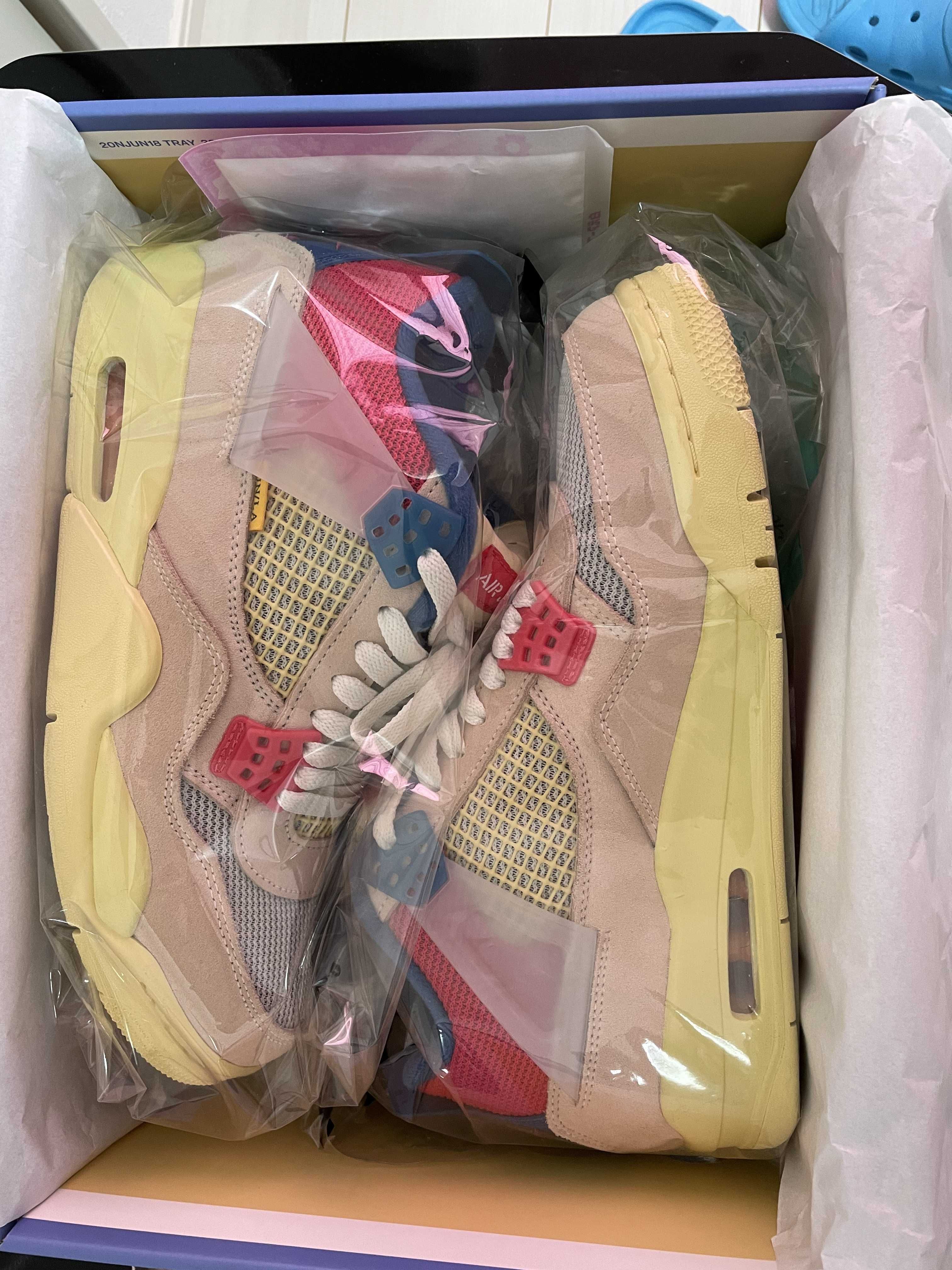 UNION × Nike Air Jordan 4 SP "Guava Ice/Light Fusion Red"