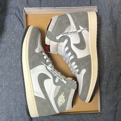 Nike Air Jordan 1 Retro High OG "Black and Smoke Grey"