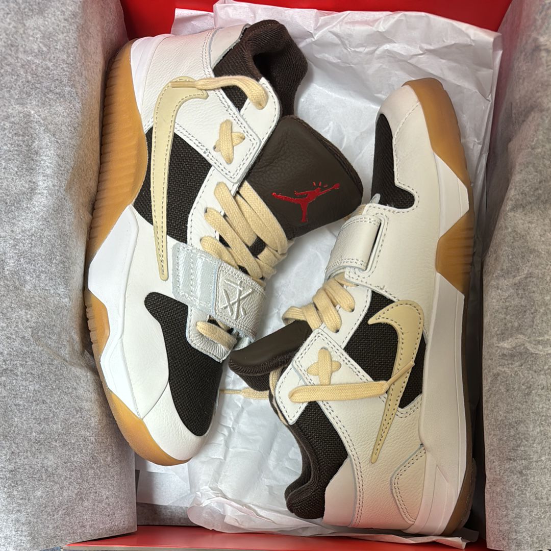 Travis Scott × Nike Jordan Jumpman Jack TR "Sail and Dark Mocha"