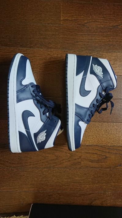 Nike Air Jordan 1 Mid "White Metallic Gold Obsidian"