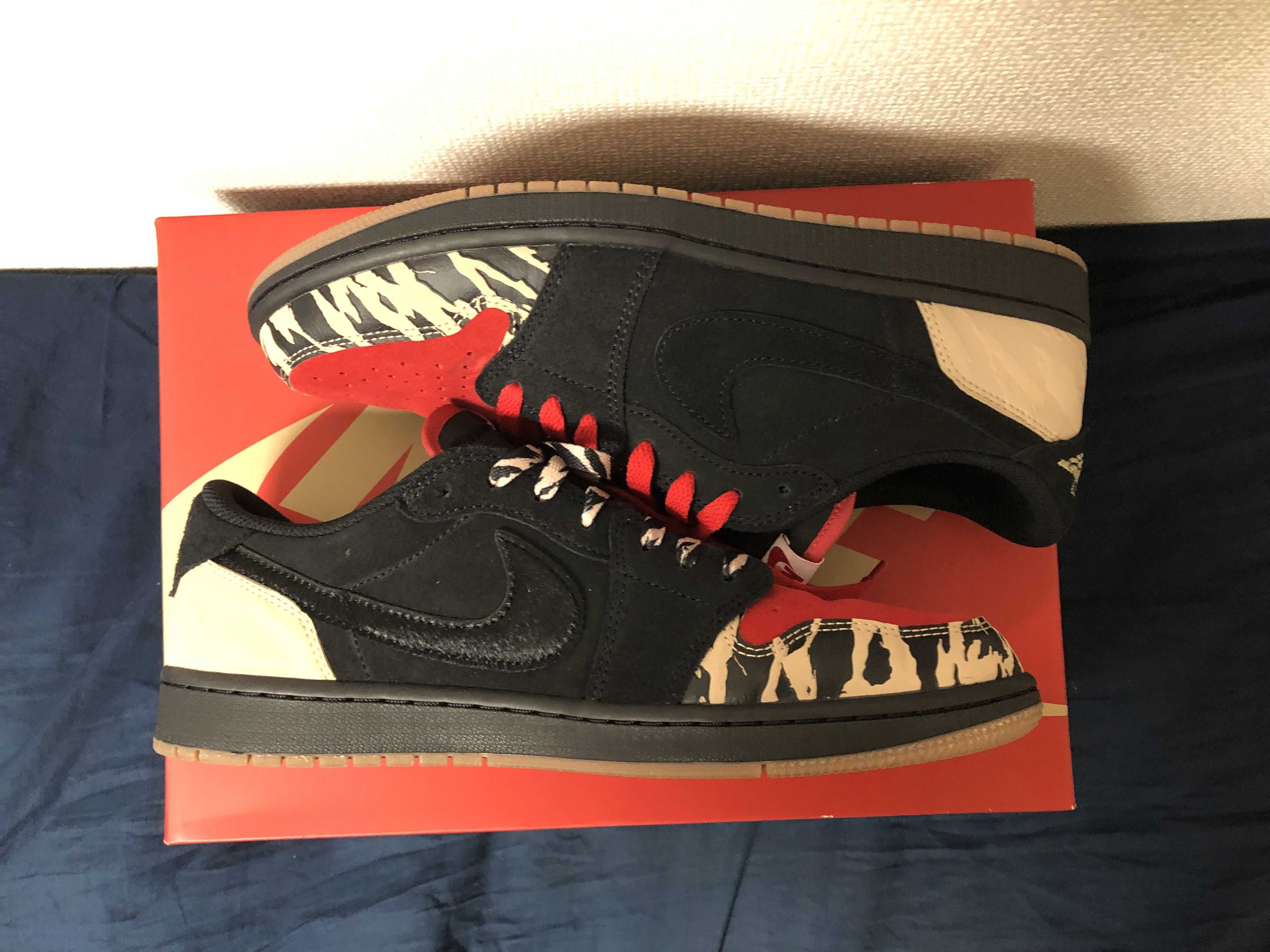 Sole Fly × Nike Air Jordan 1 Low "Black and Sport Red"