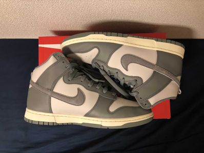 Nike Dunk High Retro SE Vintage "Light Bone and Tumbled Grey"