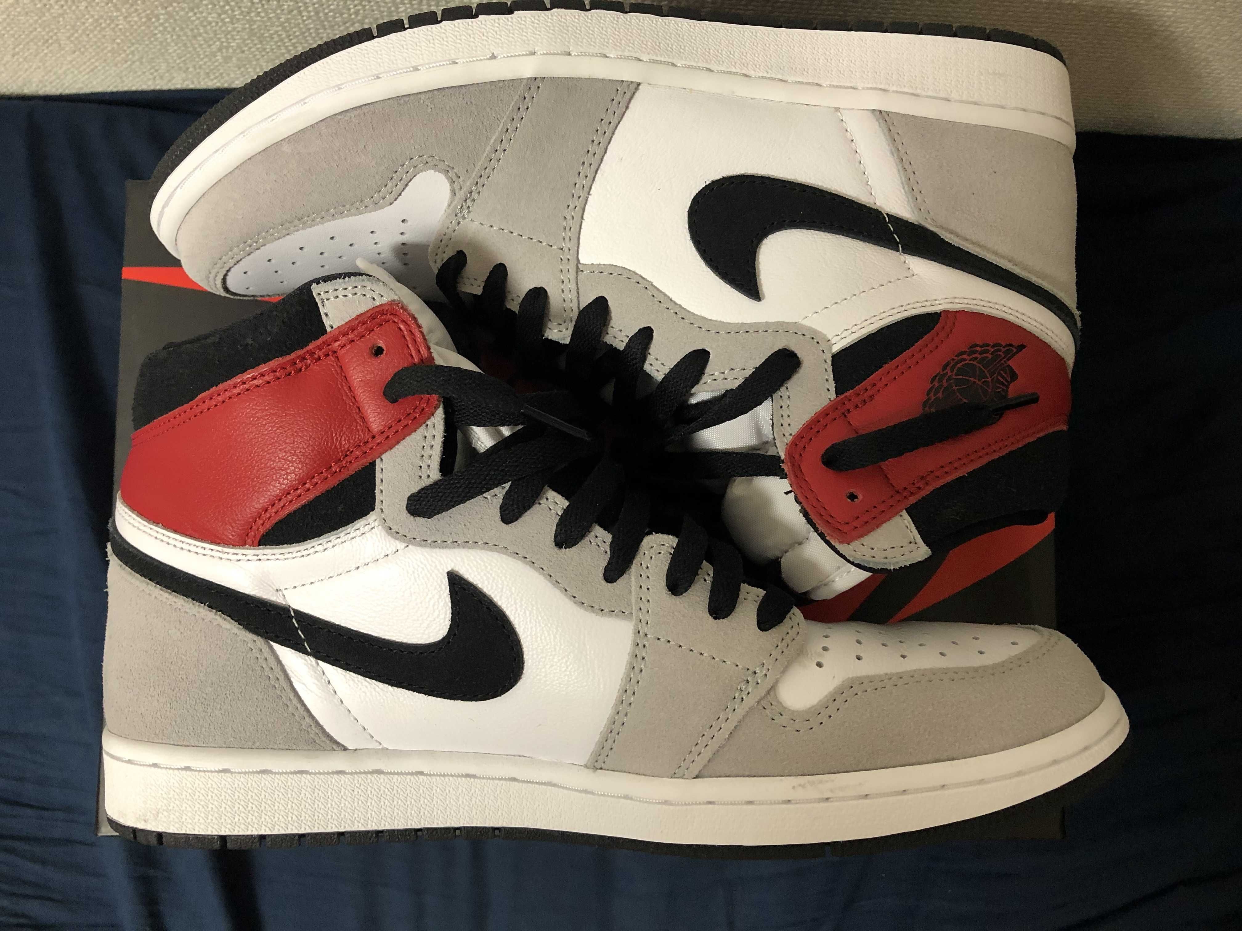Nike Air Jordan 1 High OG "White/Black/Light Smoke Grey"