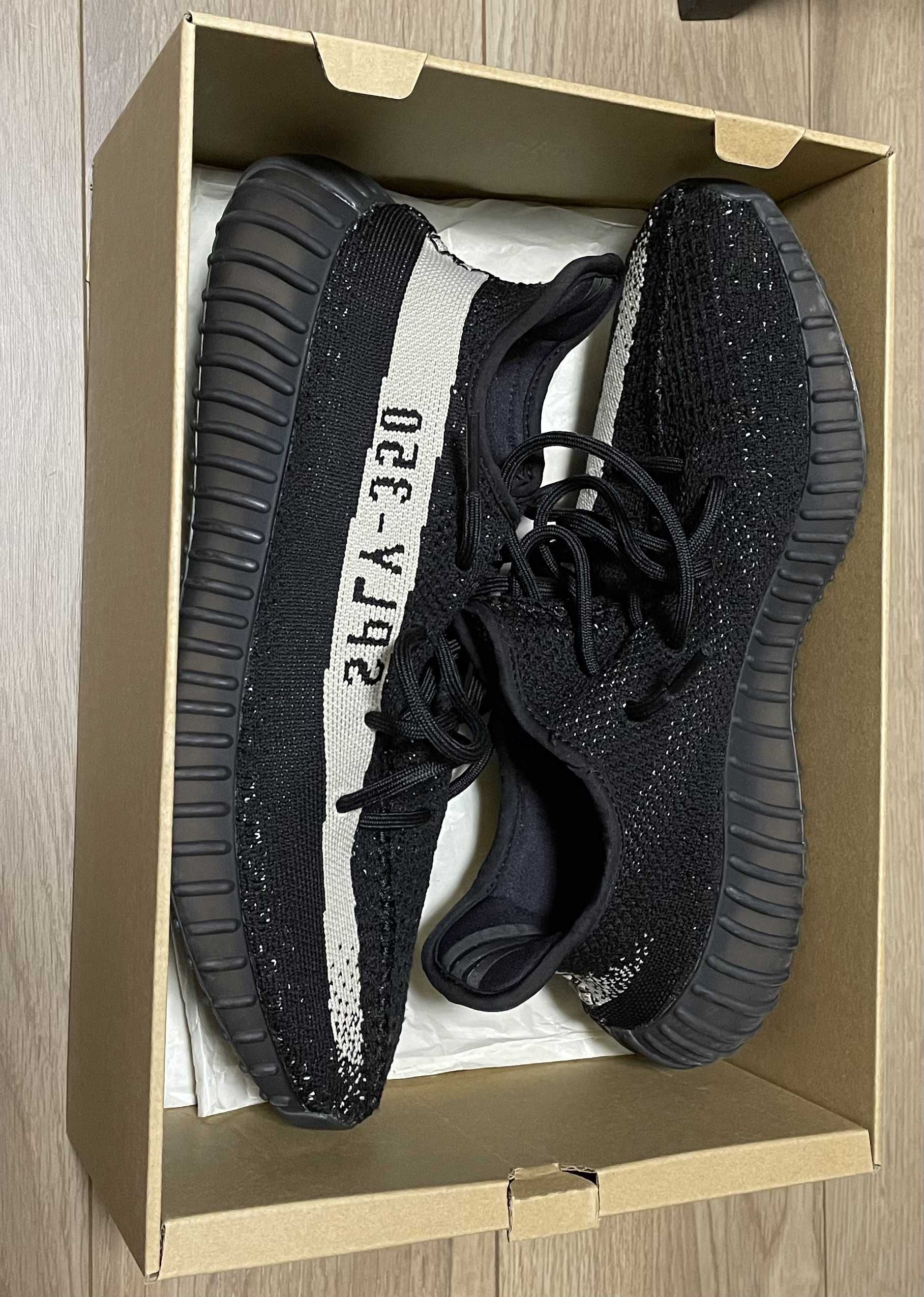 adidas YEEZY Boost 350 V2 "Oreo"