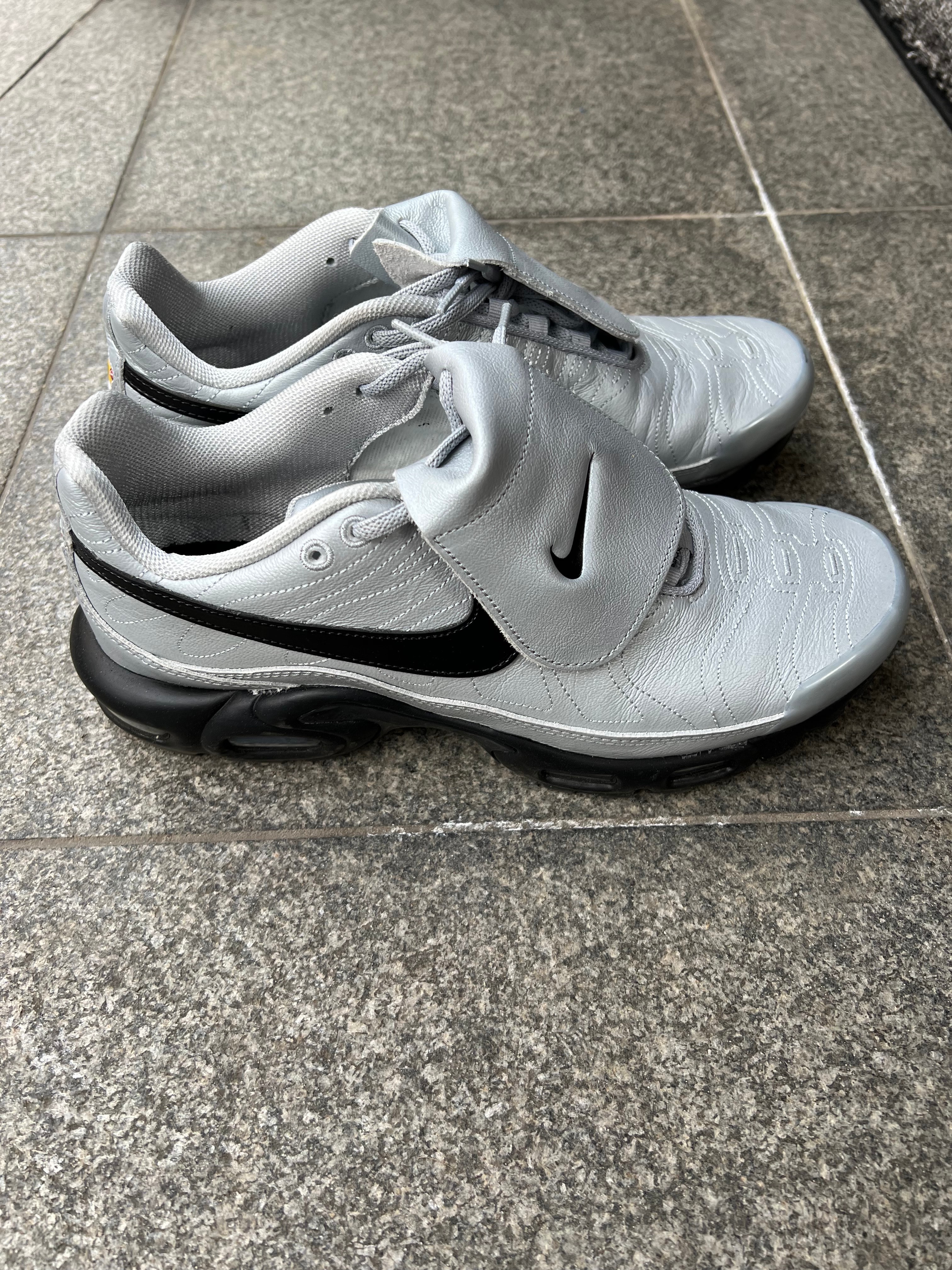 ナイキ エアマックスプラス ティエンポ "ウルフグレー アンド ブラック"