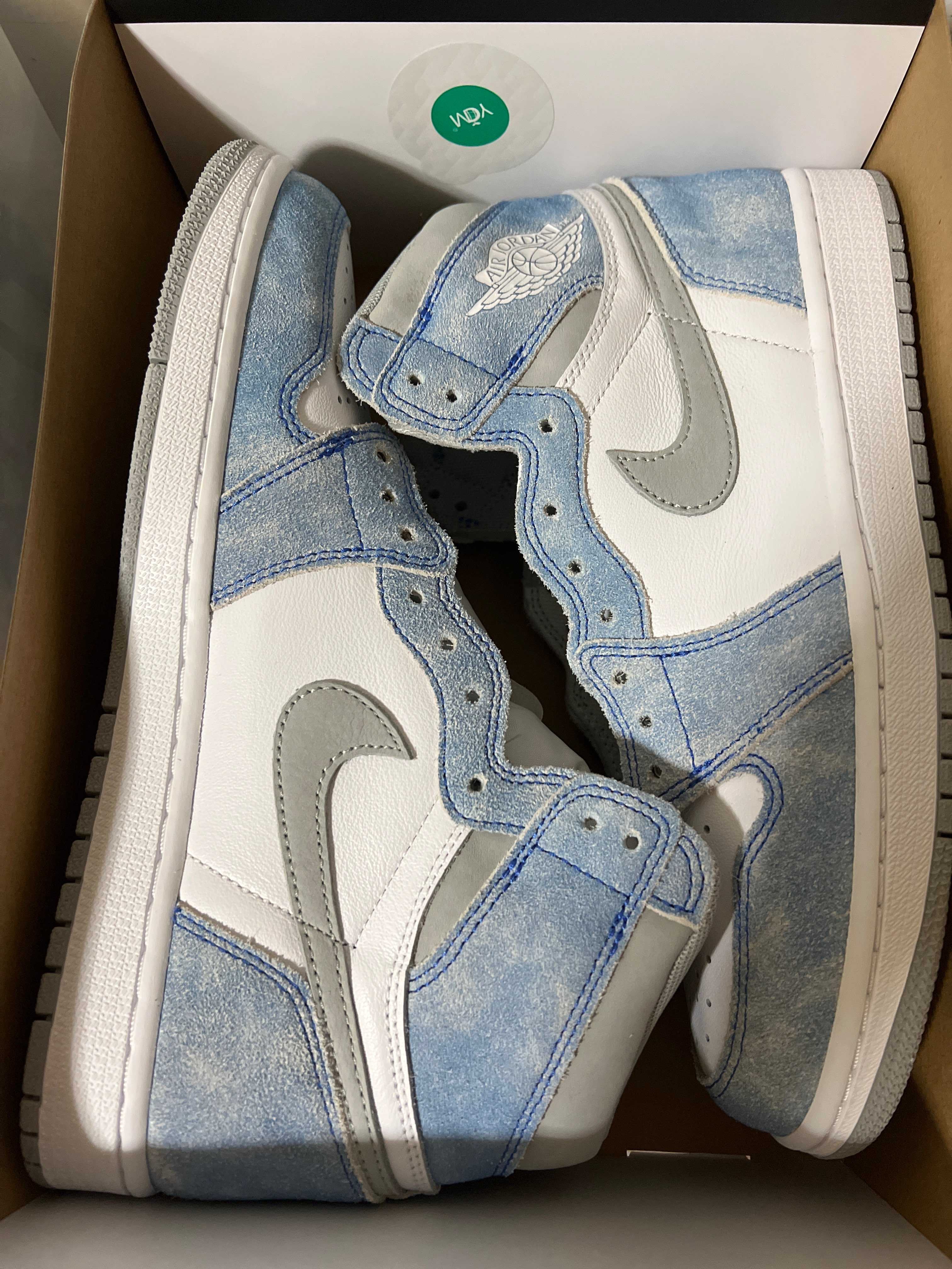 Nike Air Jordan 1 High OG "Hyper Royal"