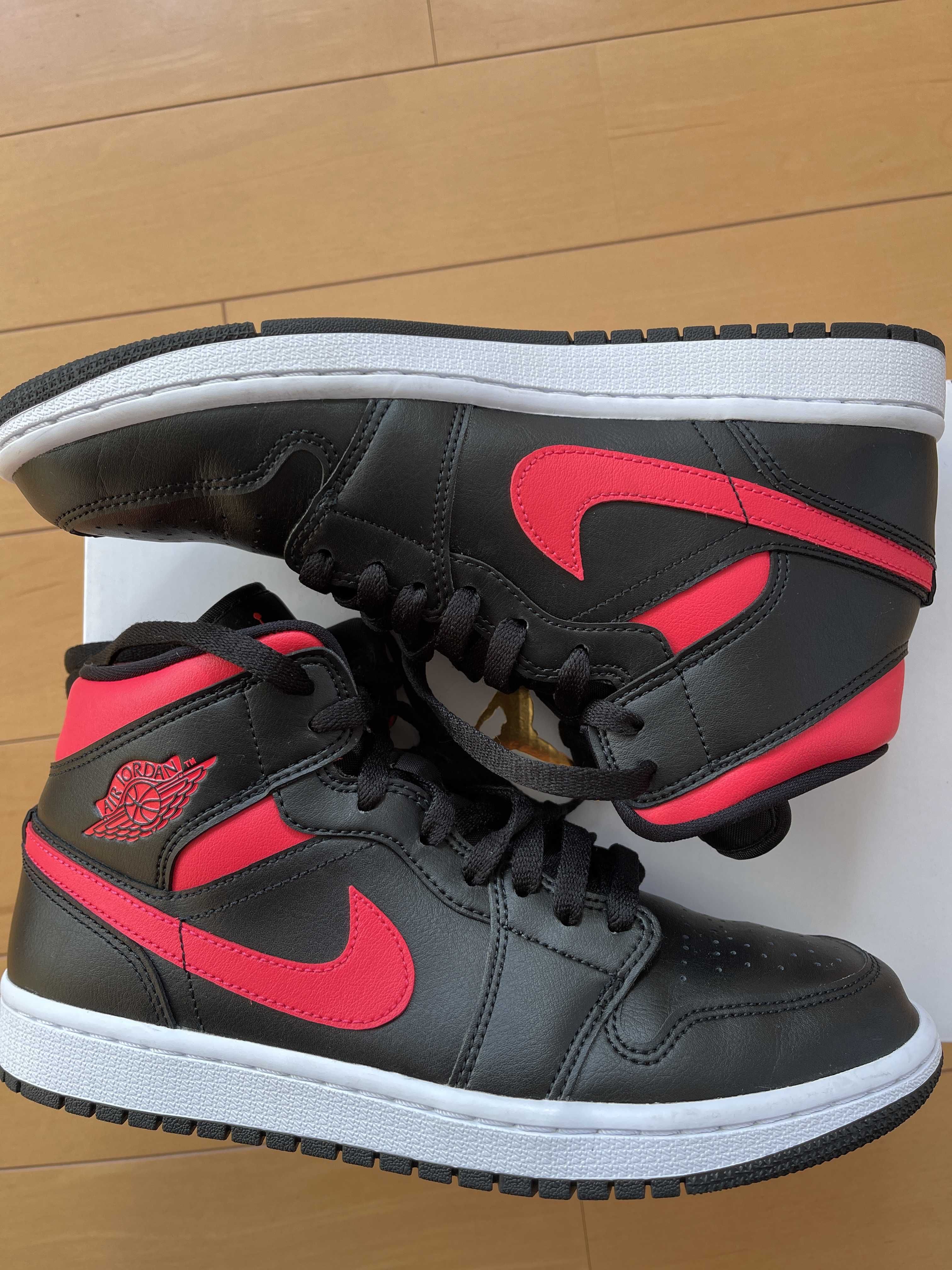 NIKE Women's AIR JORDAN 1 MID "BLACK/SIREN RED/WHITE"