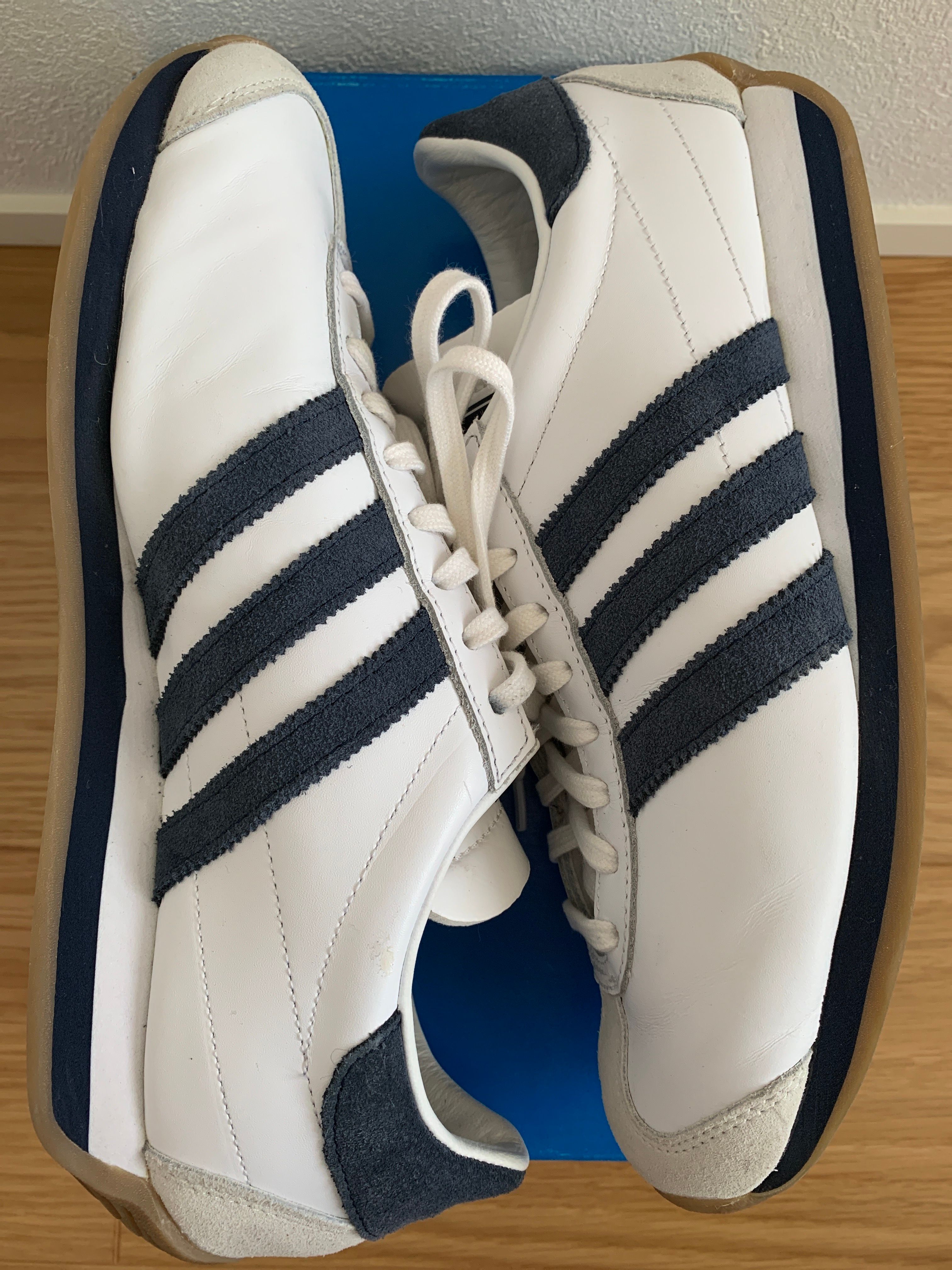 mita sneakers × adidas Country OG "Footwear White/College Navy/Gum"