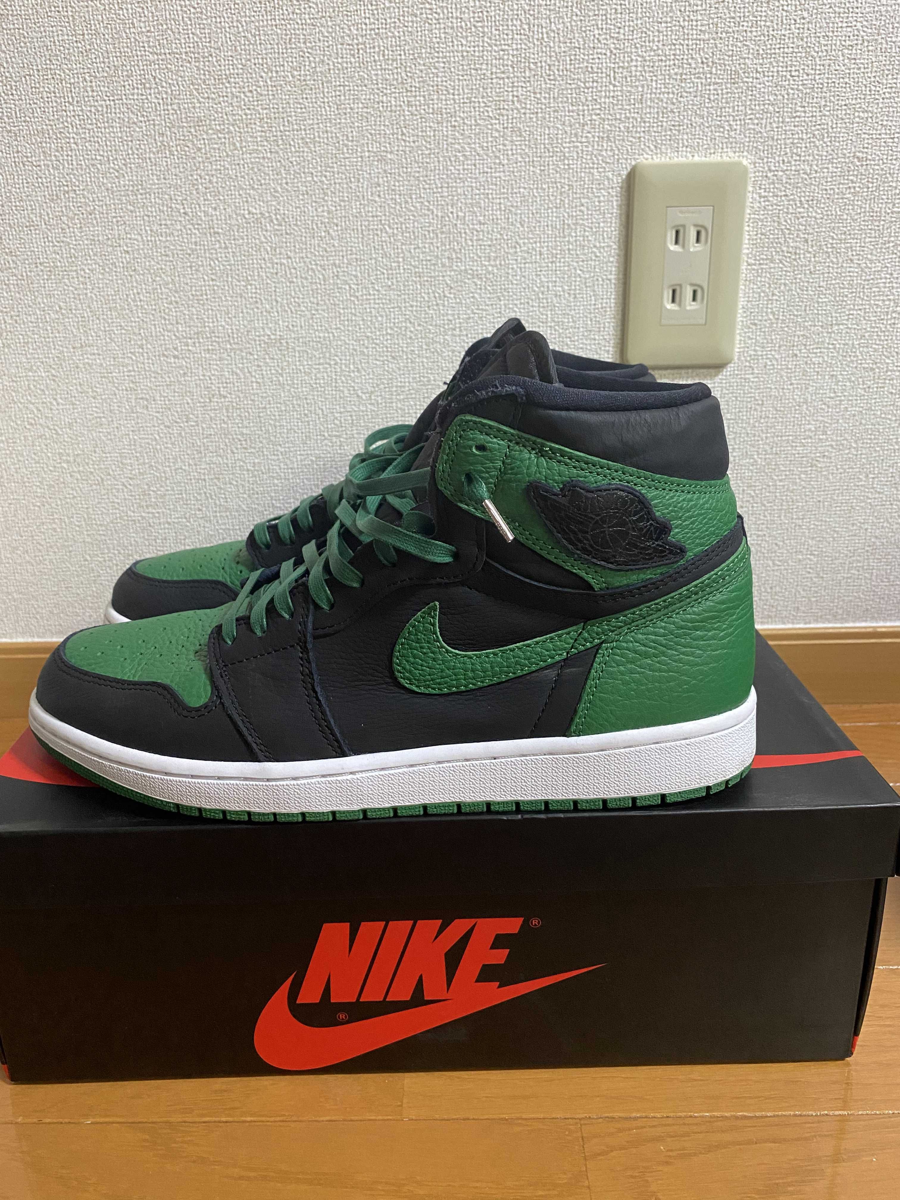 Nike Air Jordan 1 Retro High OG "Black/Pine Green" (2020)      
