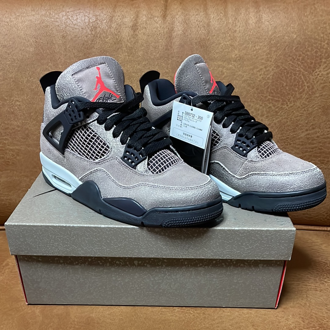 Nike Air Jordan 4 "Taupe Haze"   