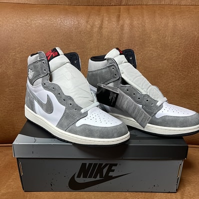 Nike Air Jordan 1 Retro High OG "Black and Smoke Grey"