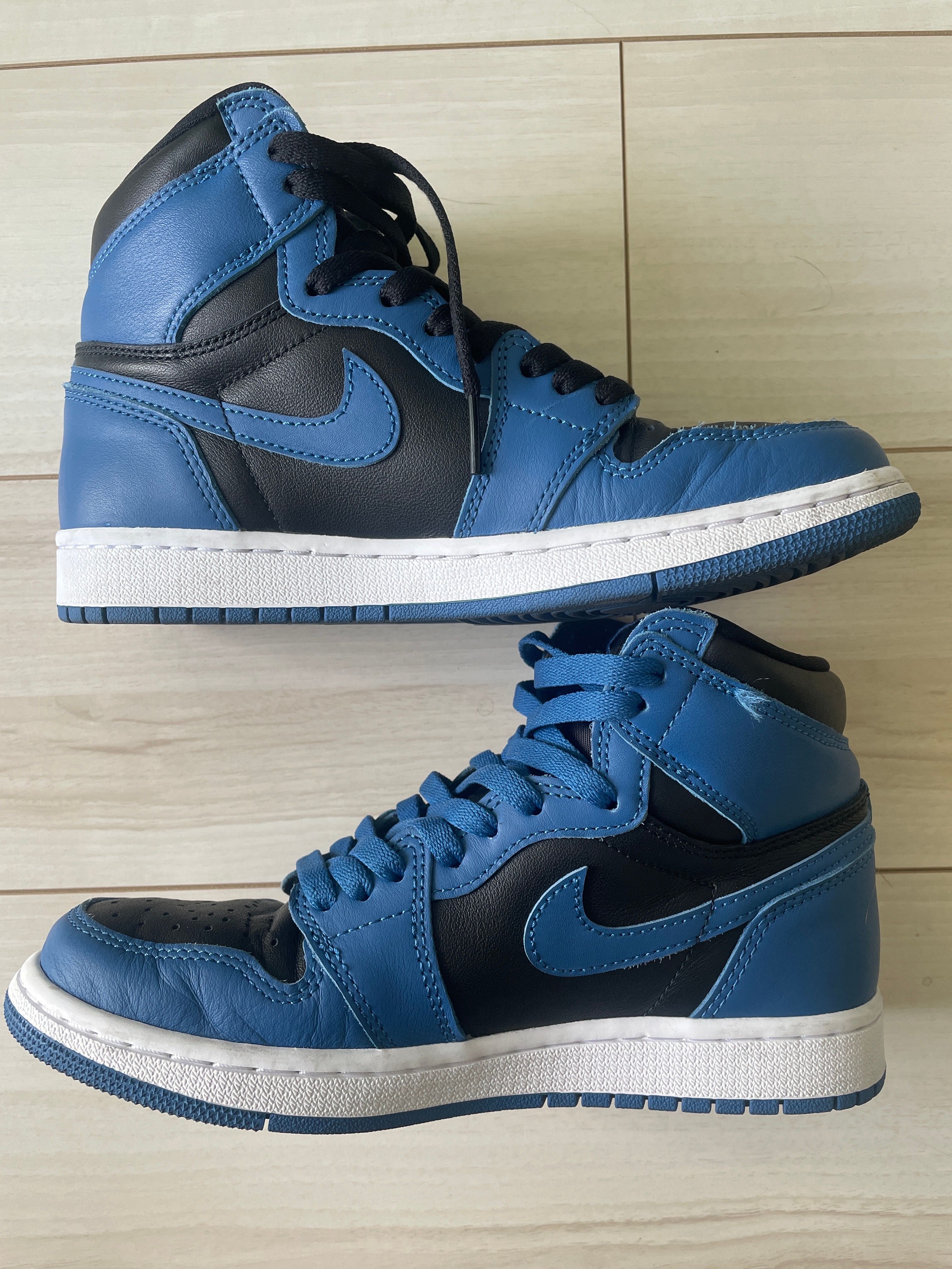 Nike Air Jordan 1 Retro High OG "Dark Marina Blue"
