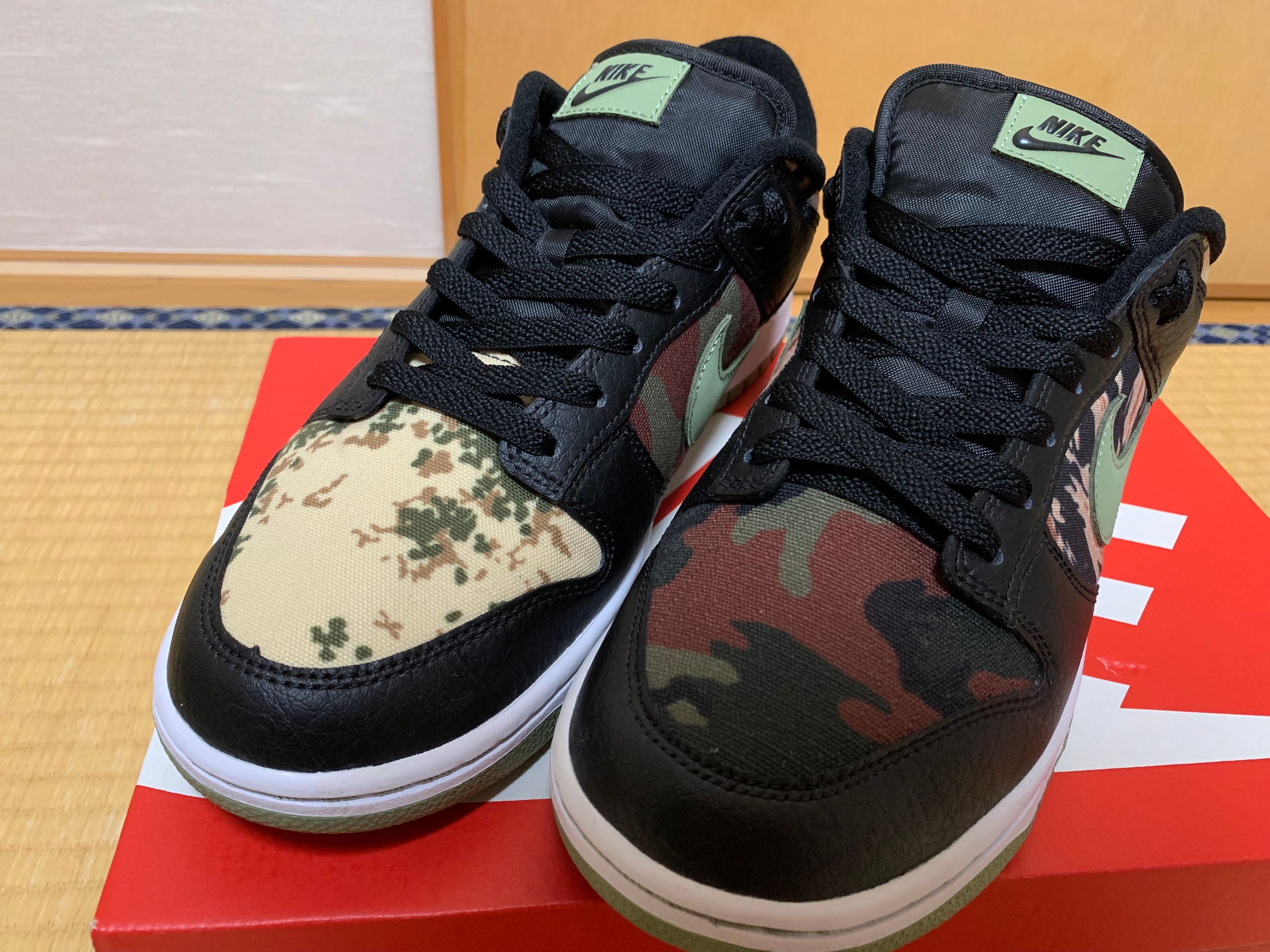 NIKE DUNK LOW SE "BLACK MULTI CAMO"