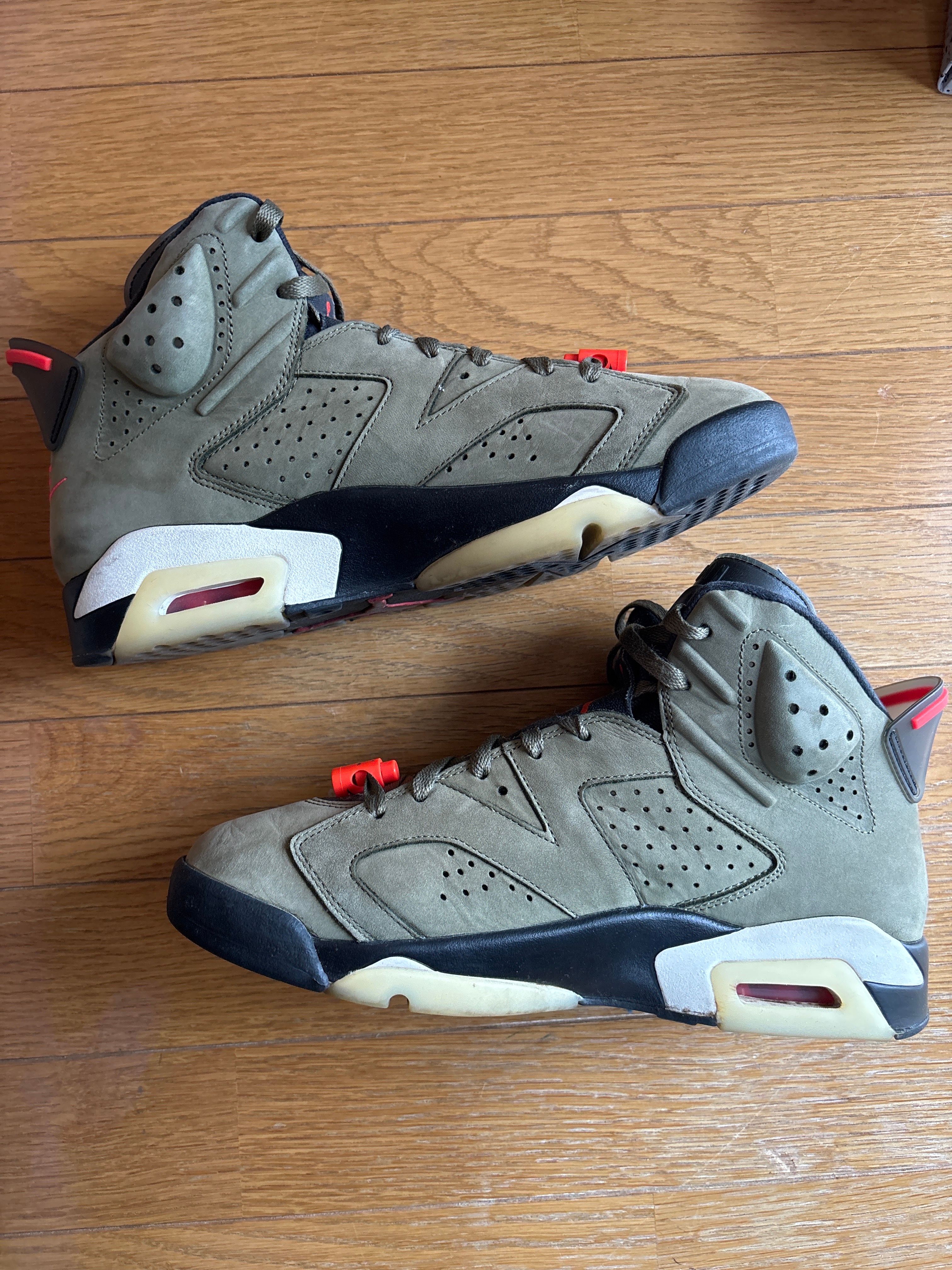Travis Scott × Nike Air Jordan 6 Retro "Medium Olive"