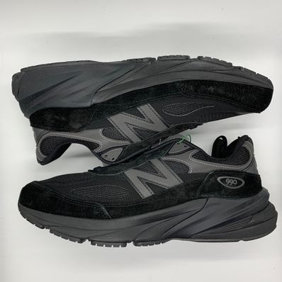 New Balance 990V6 "Triple Black"