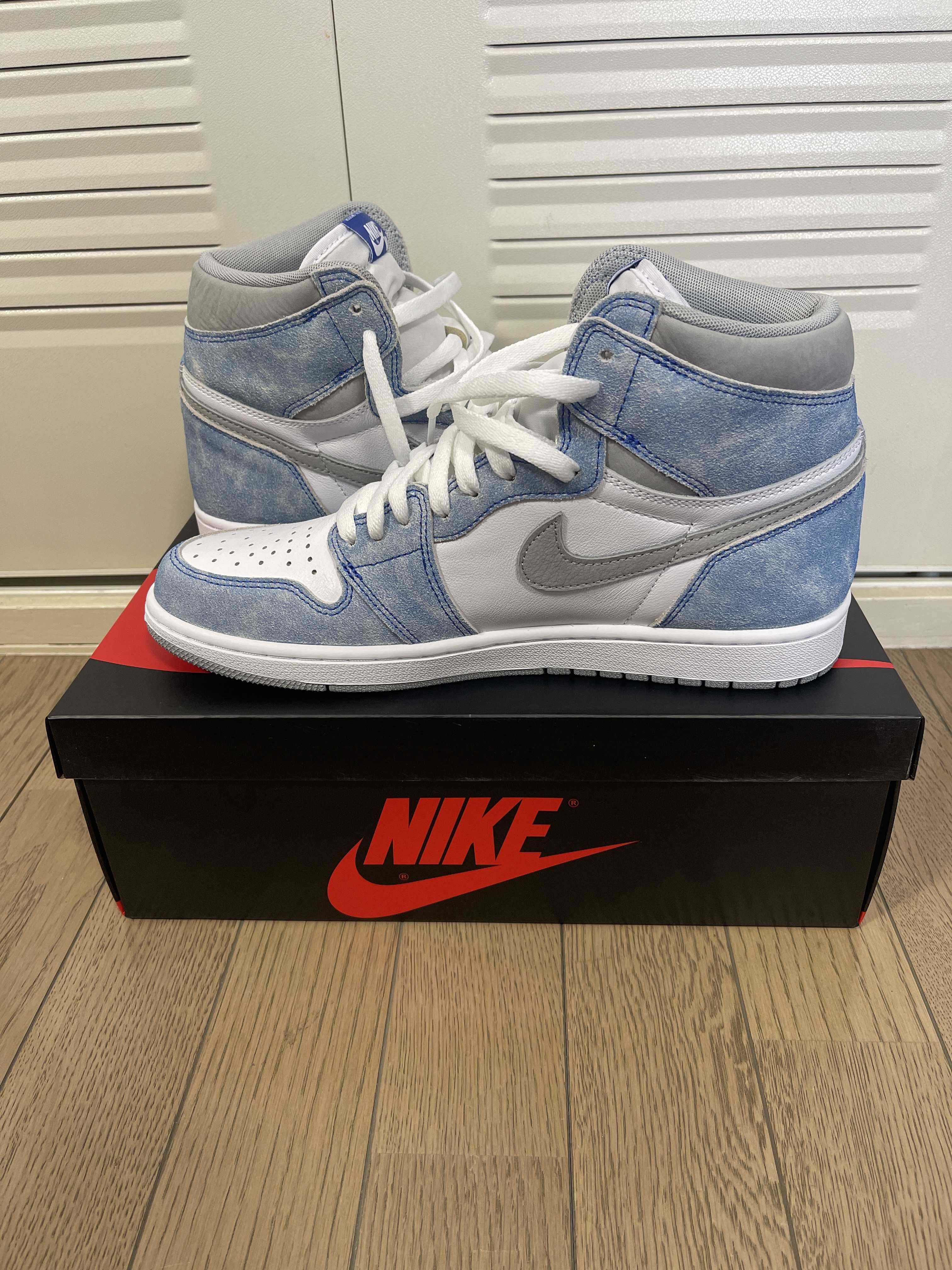 Nike Air Jordan 1 High OG "Hyper Royal"