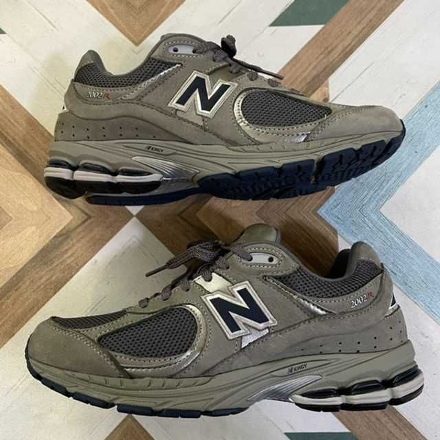 New Balance 2002R "Gray"