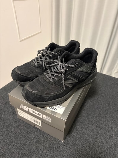 New Balance 990V5