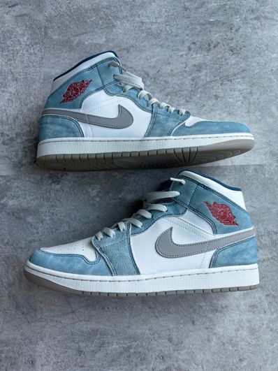 Nike Air Jordan 1 Mid SE "White/Hyper Royal/Red"