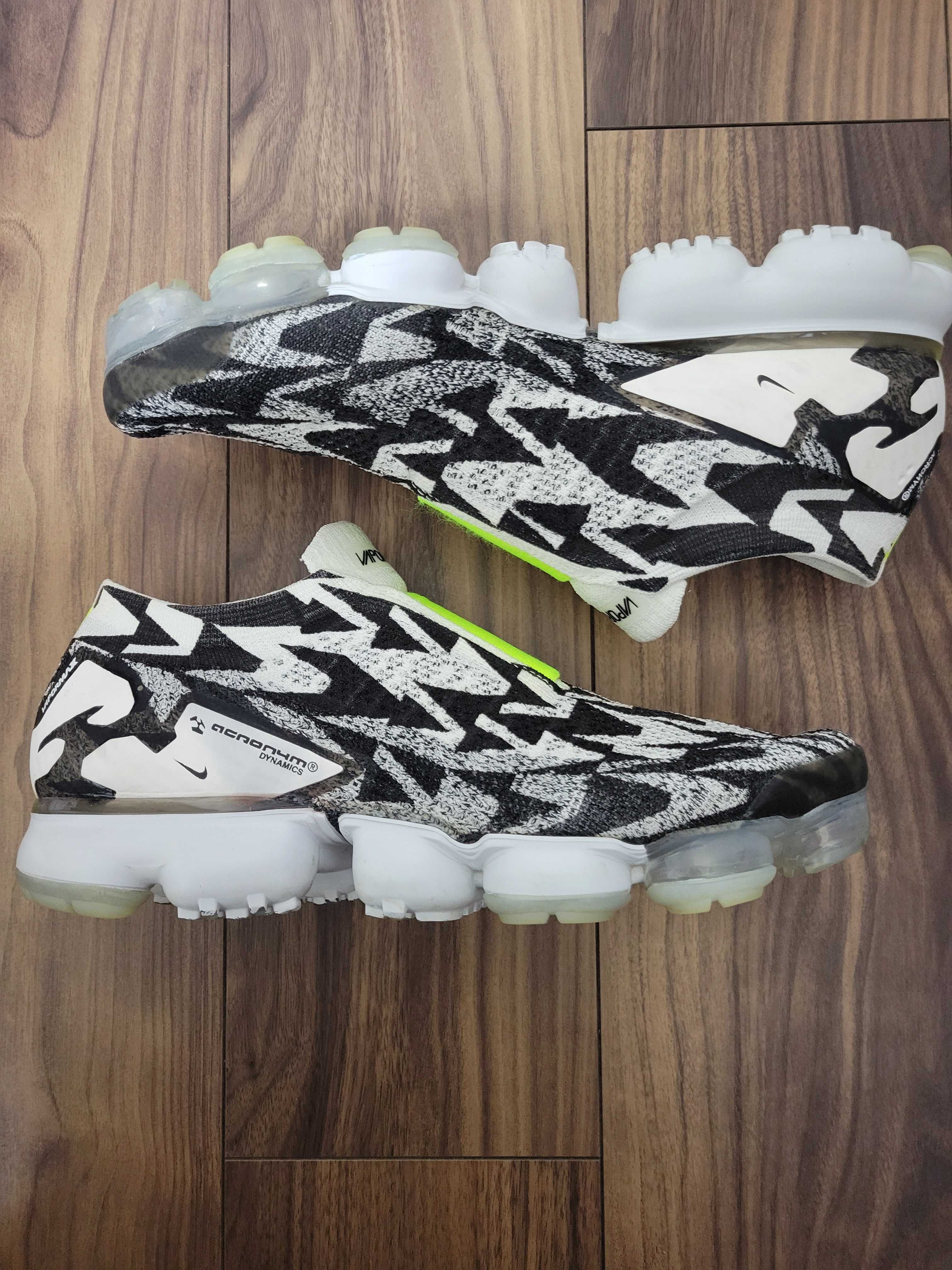 Acronym × Nike Vapormax Moc 2 "Light BoneE"